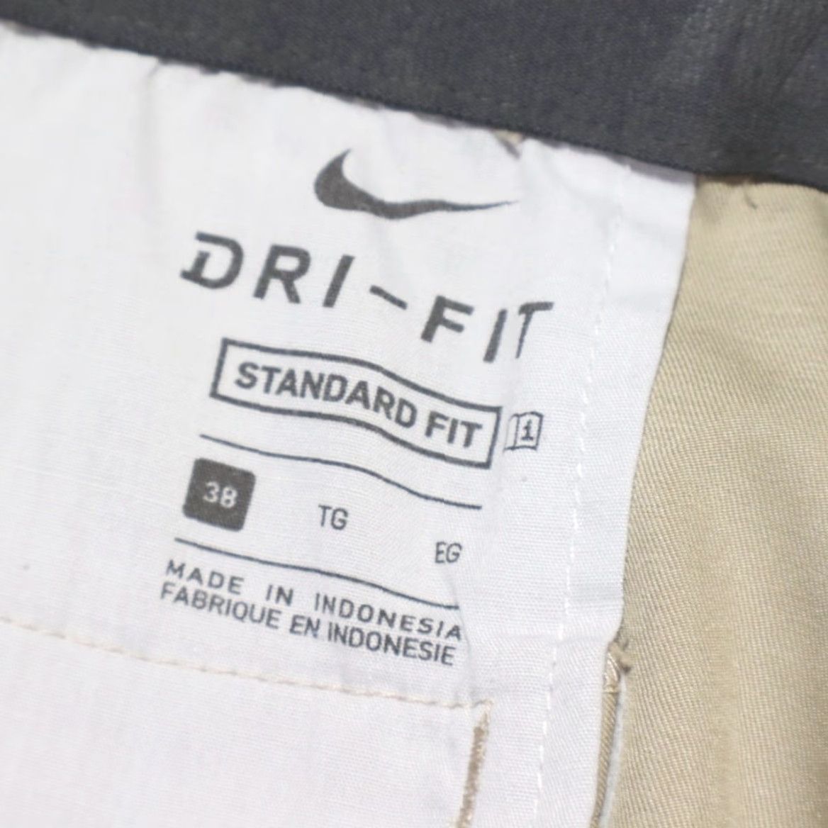 Nike Nike Dri-Fit Khaki Golf Shorts Mens 38 Polyester Microfiber Stretch Regular Slim/Chino Short Size US 38 / EU 54 - 5 Thumbnail