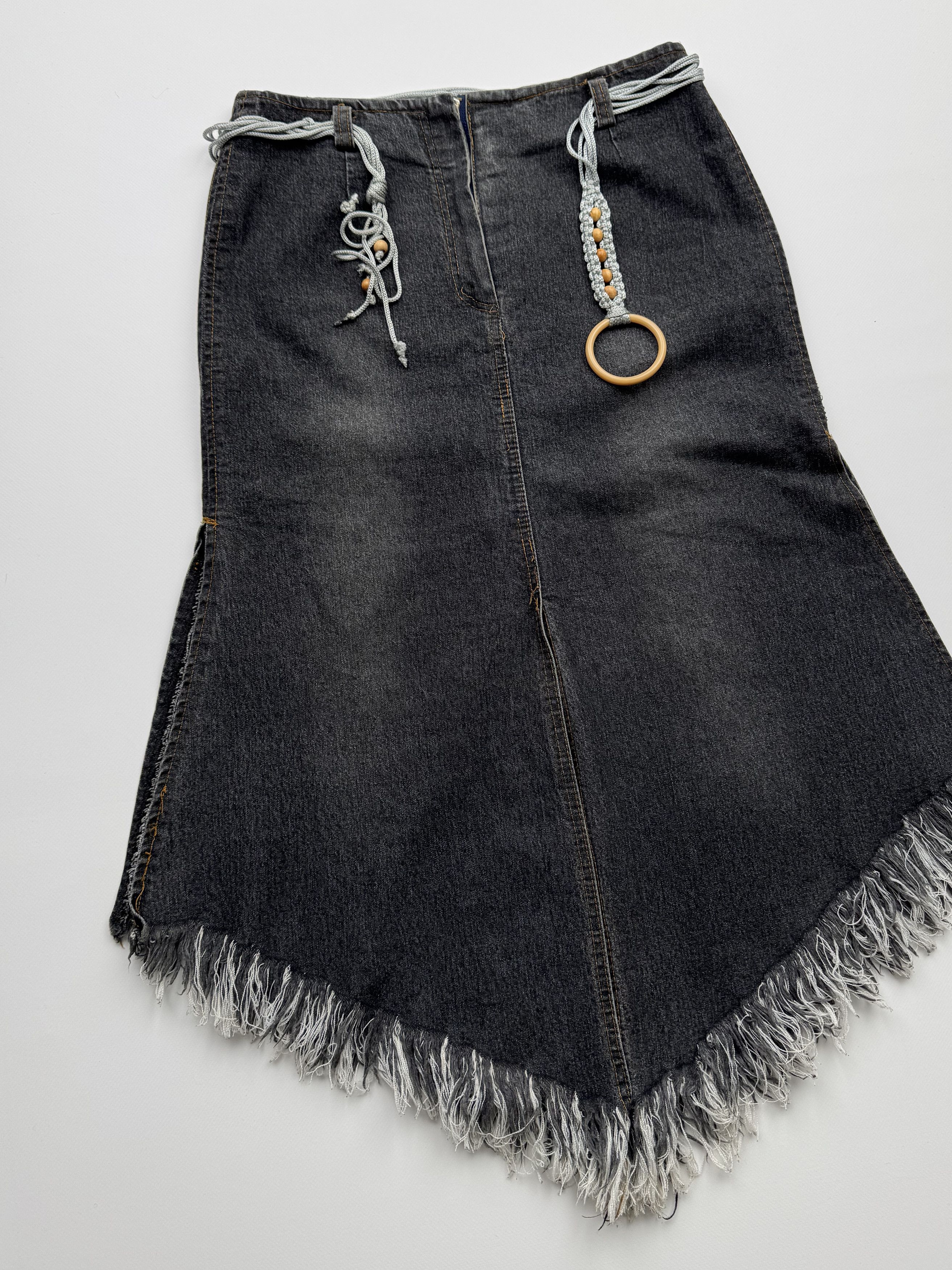 Vintage Vintage Denim Skirt With Belt B121(V430)E2 Size 27" / US 4 / IT 40 - 2 Thumbnail