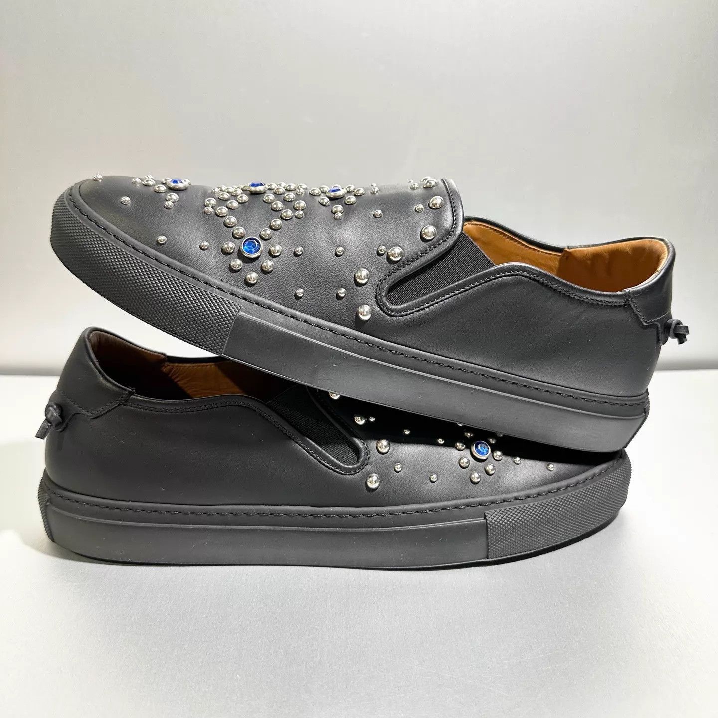 Givenchy Givenchy studded slip-on men's 44 worn once/twice Size US 11 / EU 44 - 3 Thumbnail