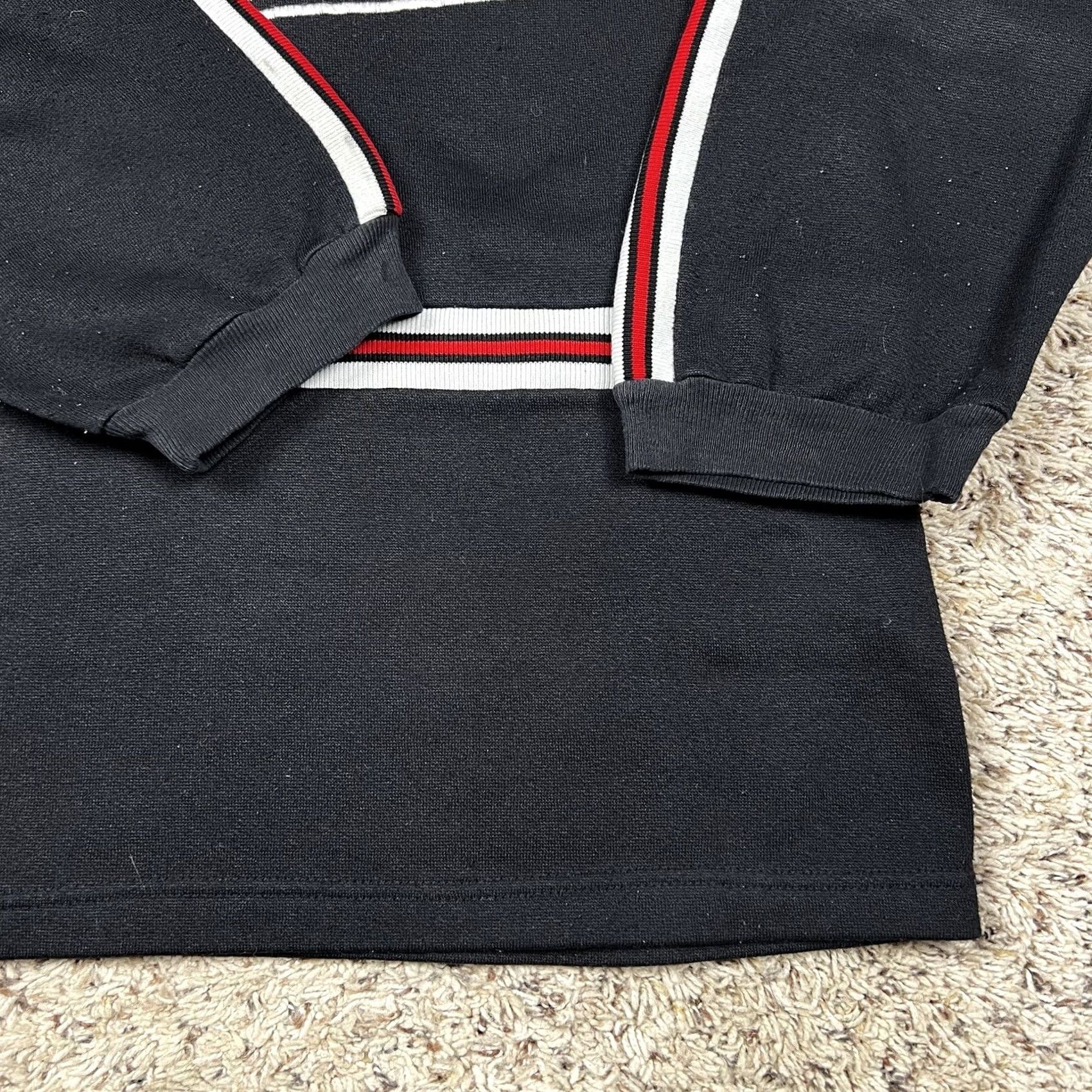 Vintage VINTAGE Chicago Embroidered Henley Neck Pullover Sweatshirt XL Black Mens Sweatshirt 90s 80s 80s 90s Embroidered Logo Made USA Size US L / EU 52-54 / 3 - 6 Thumbnail
