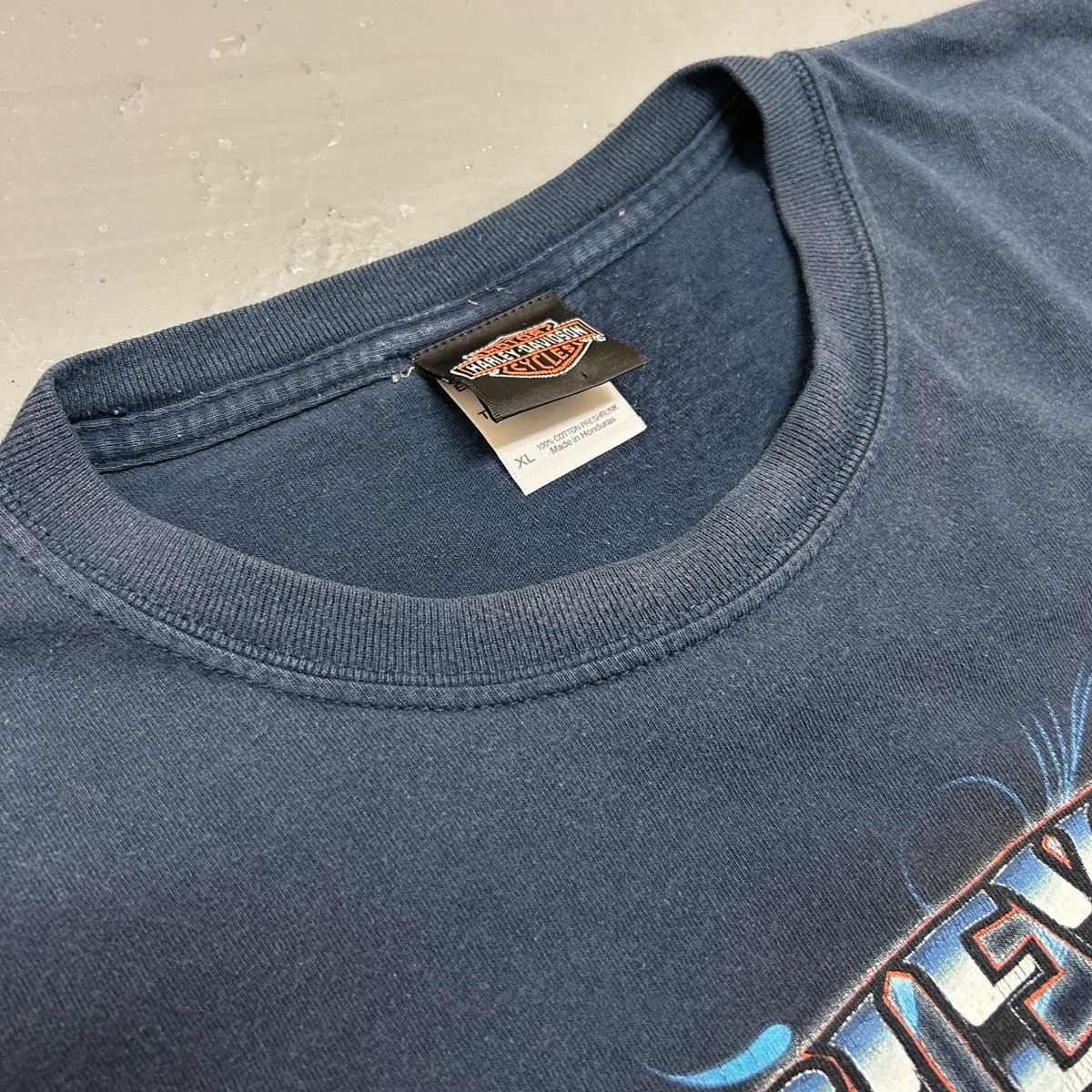 Harley Davidson Vintage Harley-Davidson Australia Dealer Tee – Navy (XL) Size US XL / EU 56 / 4 - 6 Thumbnail
