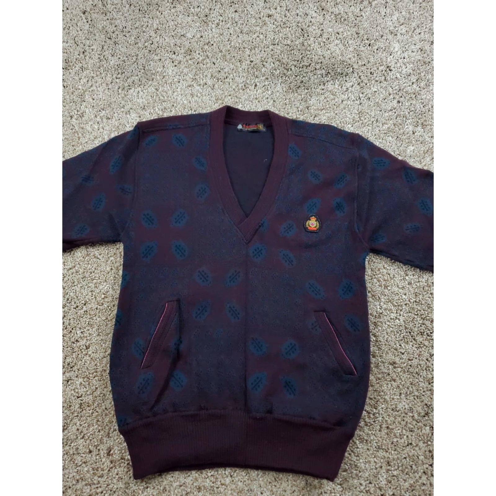 Vintage VINTAGE 90s Sweater Large Womens Blue Turtle Print Wool V-Neck Pockets Size L / US 10 / IT 46 - 3 Thumbnail