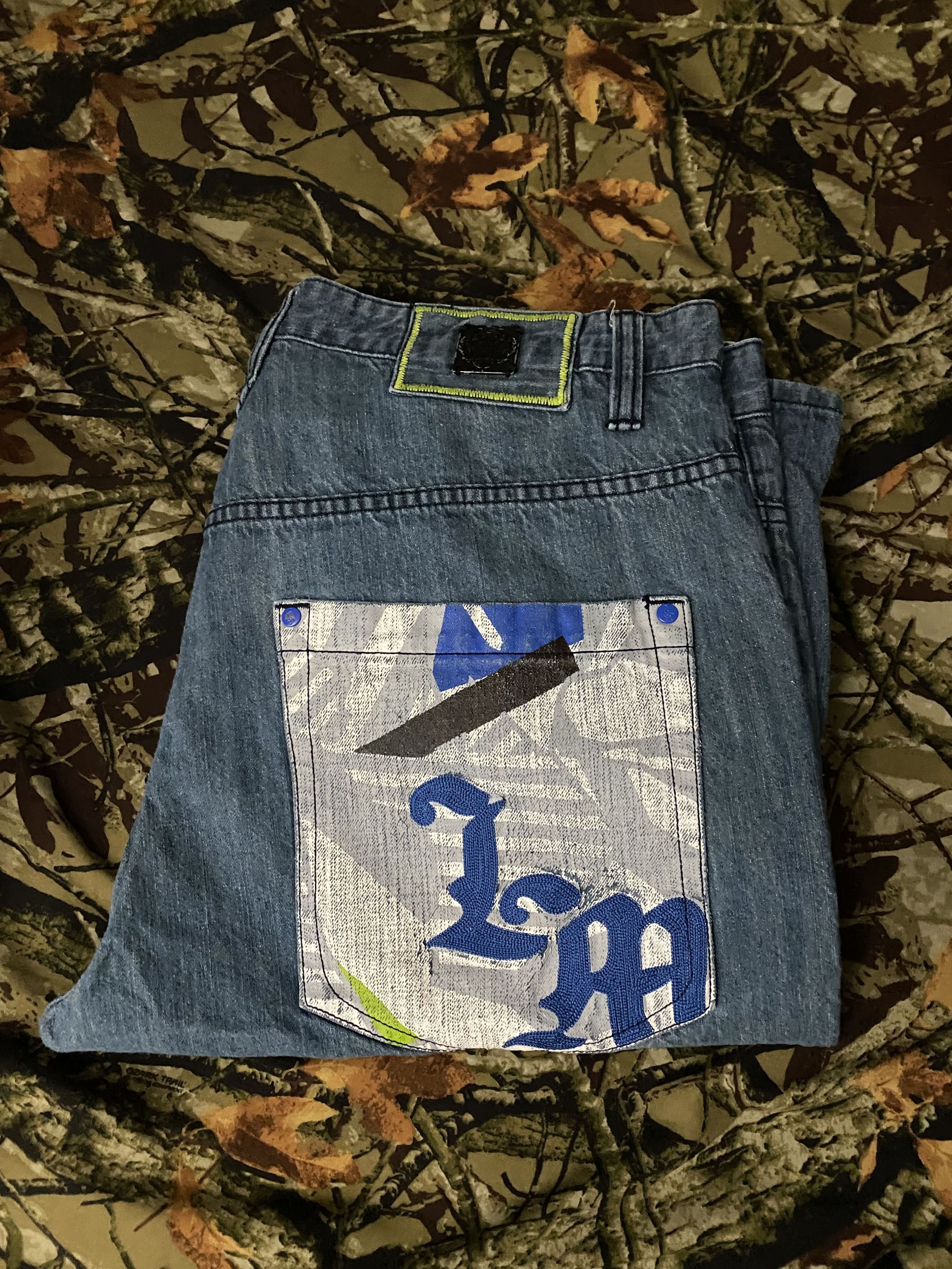 Live Mechanics LIVE MECHANICS LION GRAPHIC BAGGY JEANS Size US 40 / EU 56 - 1 Thumbnail