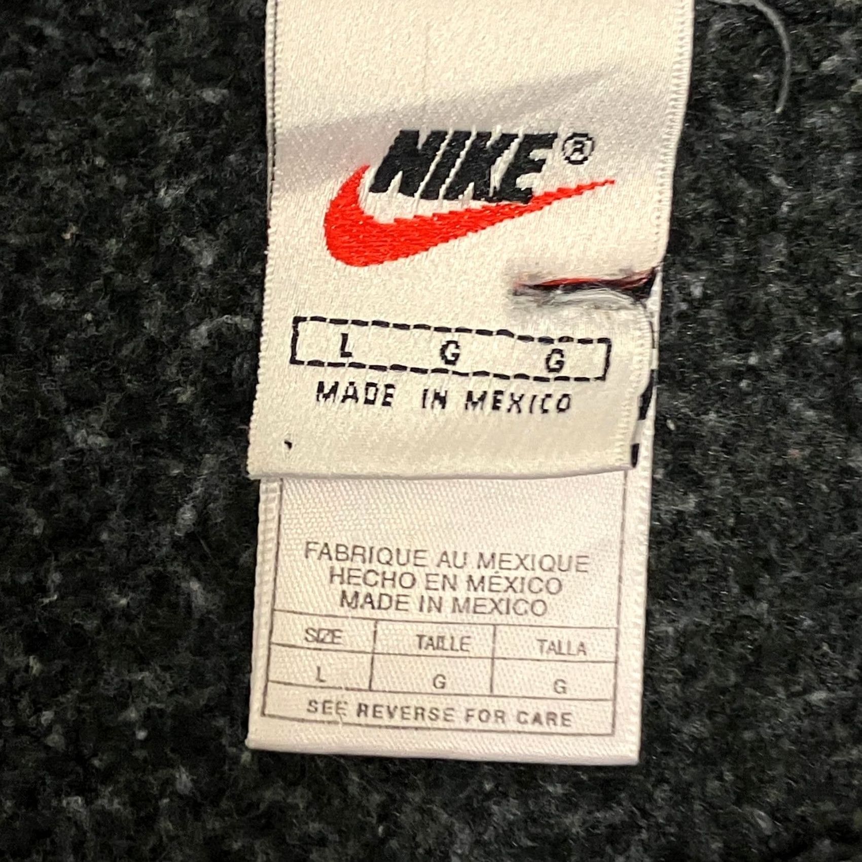 Nike VINTAGE Nike Sweatshirt Mens Large Grey Logo 90s Y2K Crew Neck Size US L / EU 52-54 / 3 - 6 Thumbnail
