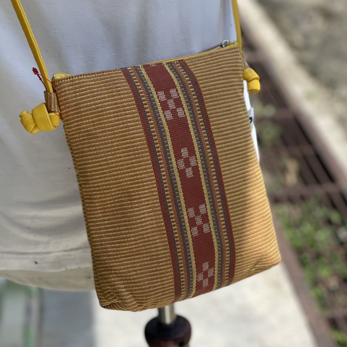 Native × Tribal Streetwear 🔥 RARE UNBRAND WOVEN NATIVE CROSSBODY Size ONE SIZE - 4 Thumbnail