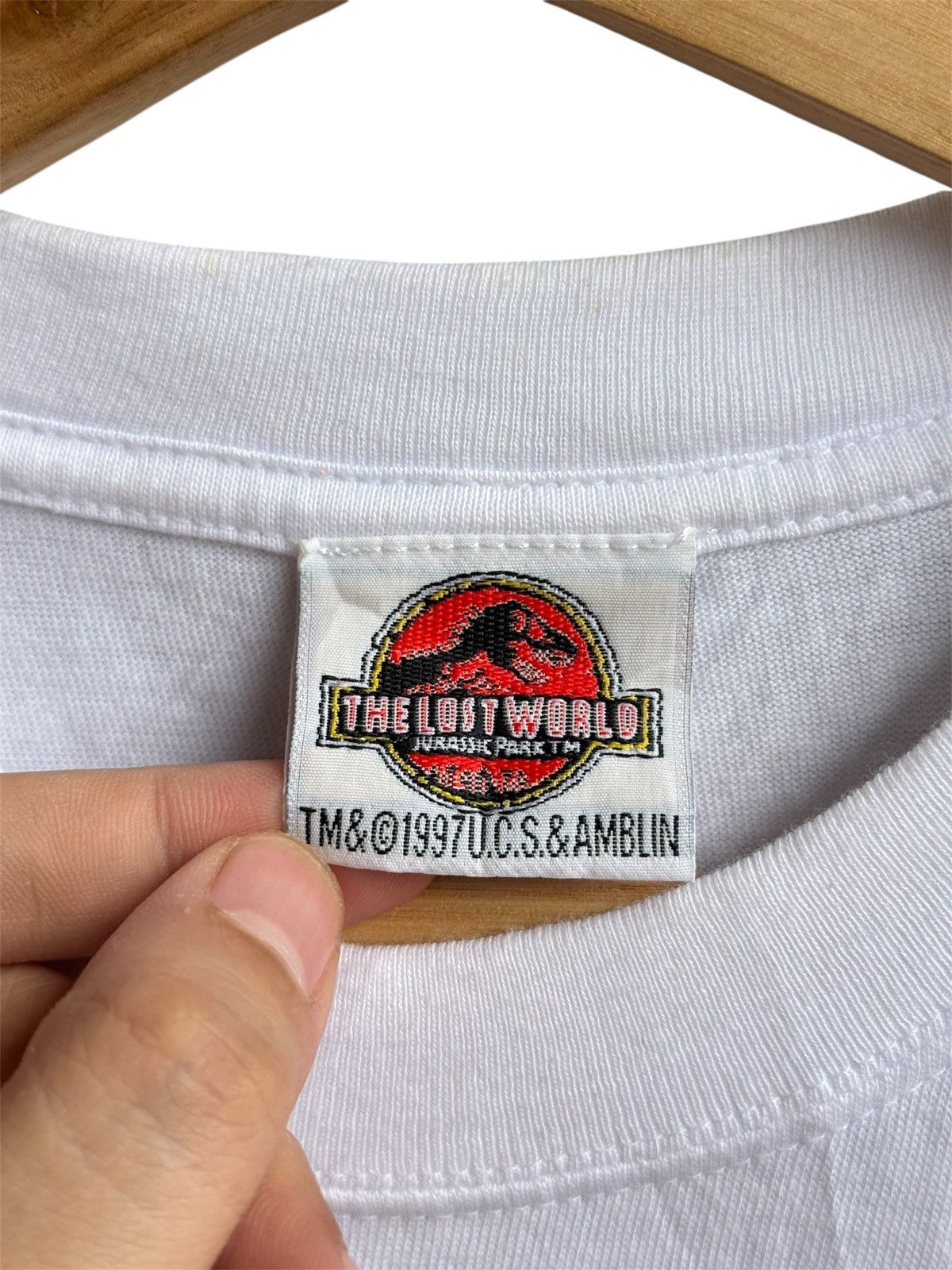 Vintage Vintage Jurassic Park Baby T-Rex movie tee Size US M / EU 48-50 / 2 - 2 Thumbnail