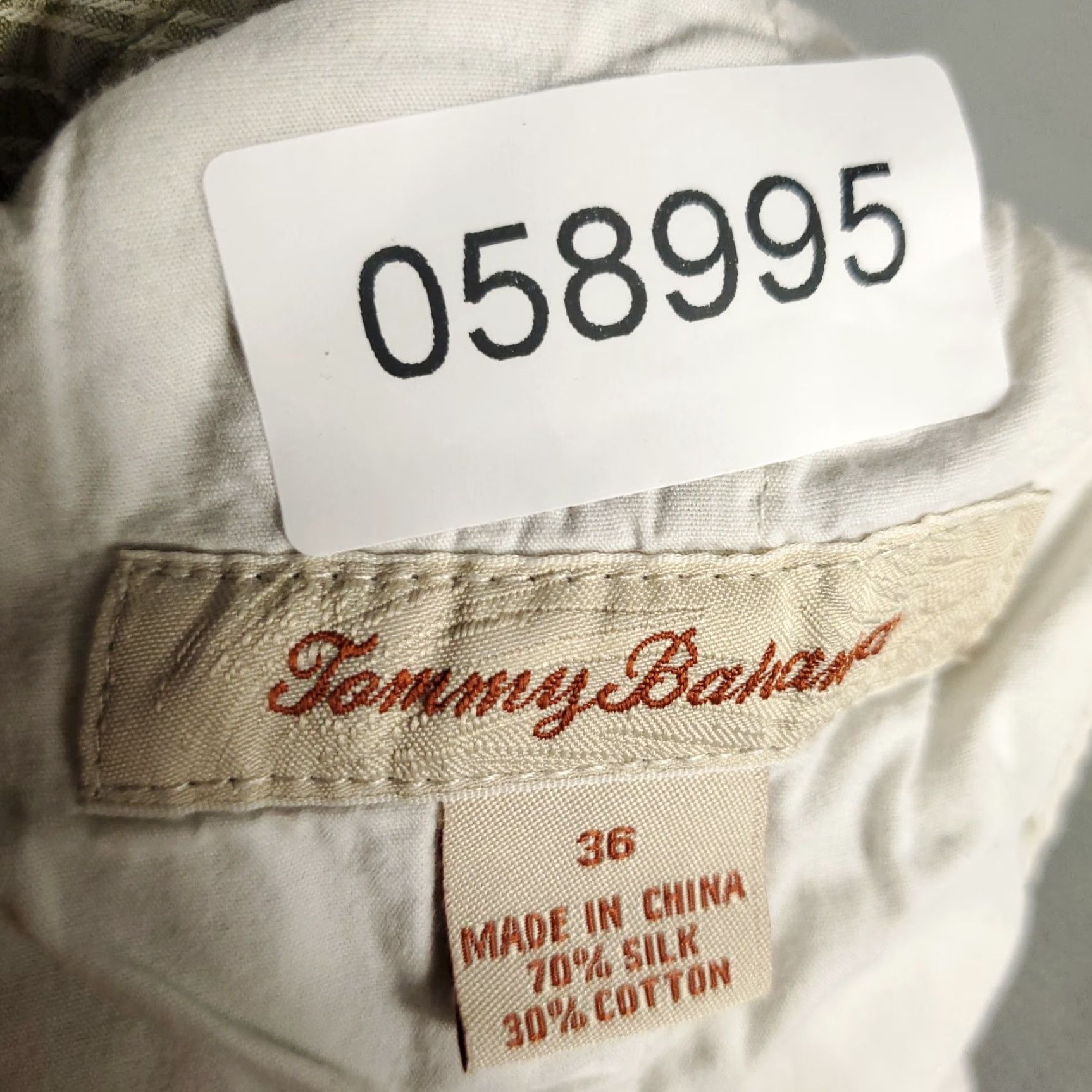 Tommy Bahama VINTAGE Tommy Bahama Shorts Men Size 34 Beige Plaid Silk Blend Flat Front Casual Chino Size US 34 / EU 50 - 8 Thumbnail