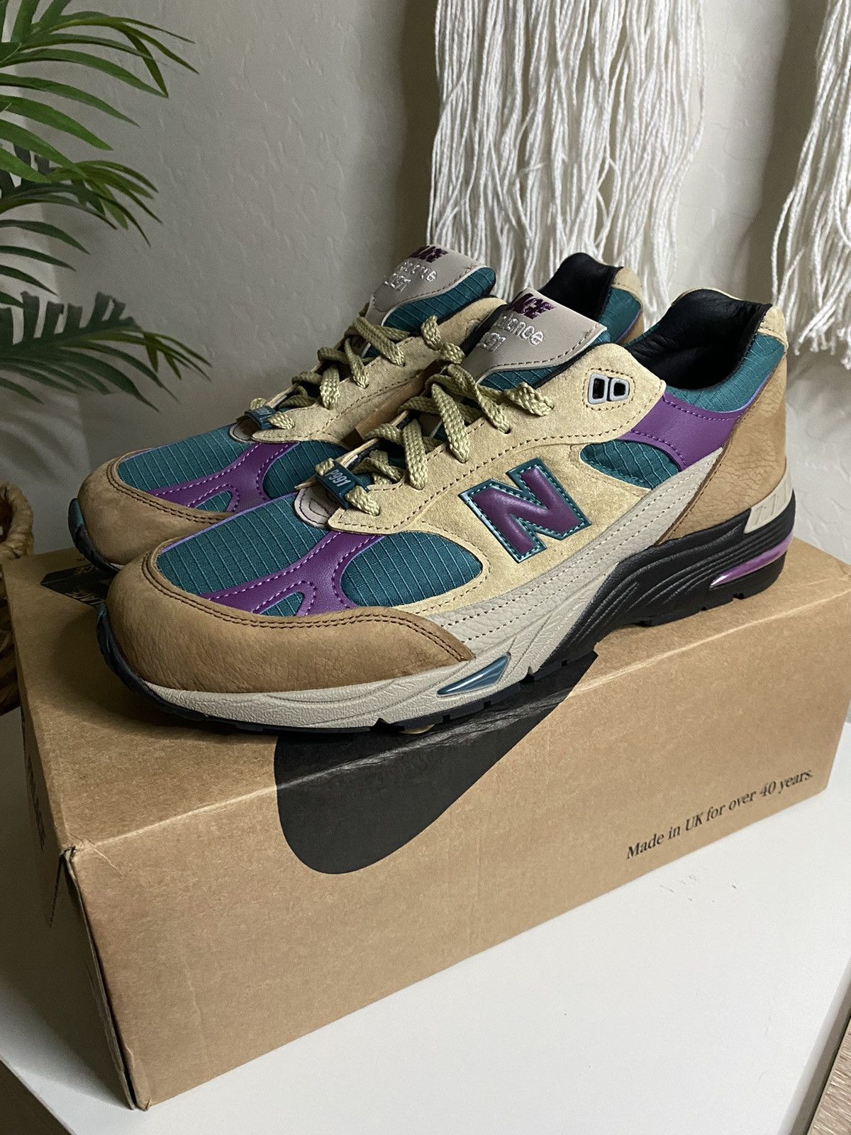 image of New Balance 991 Miuk Palace Teal Shoes, Men's (Size 10)