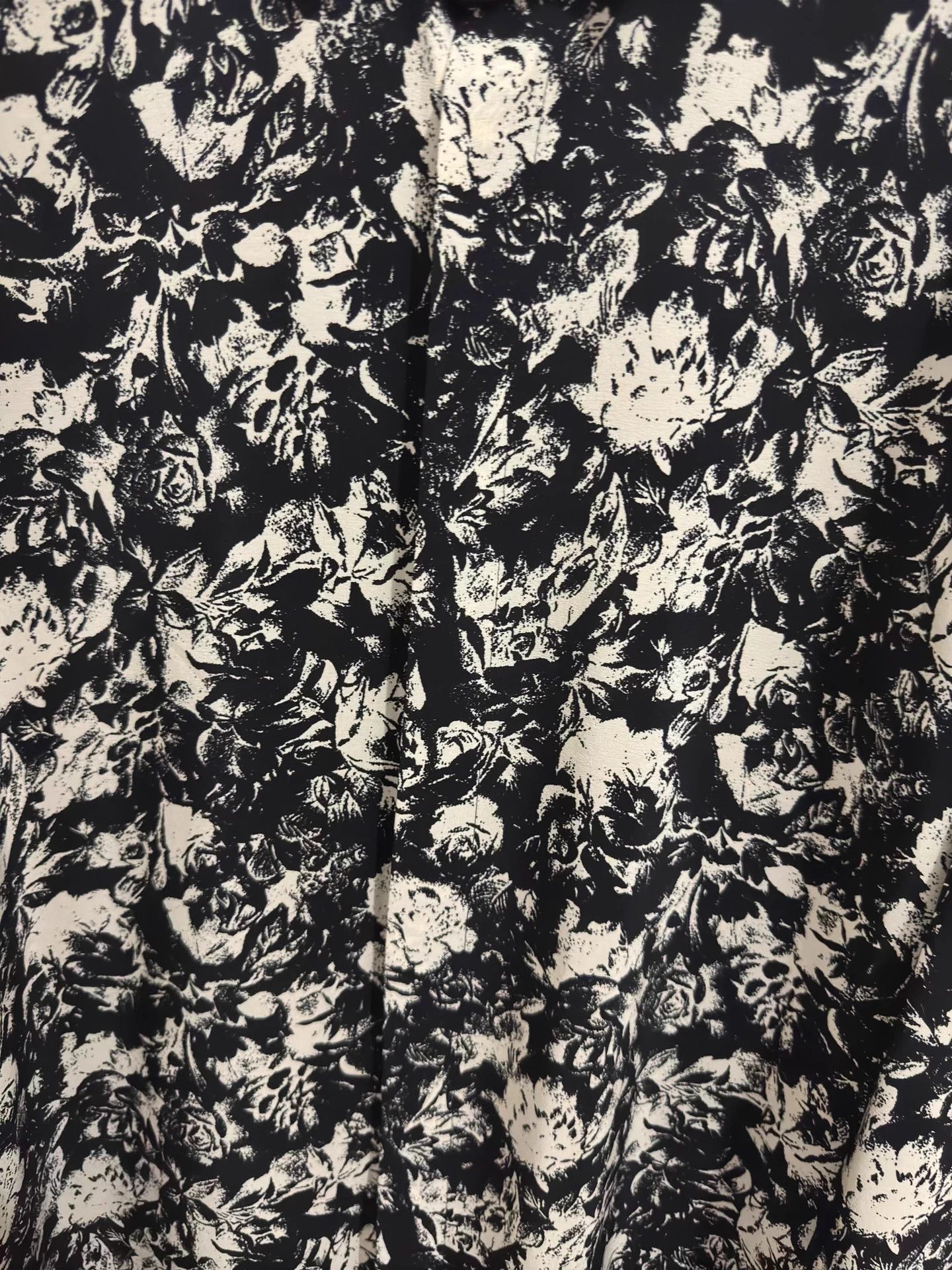 Saint Laurent Paris SAINT LAURENT SLP 21FW French Rose Print Silk Shirt 36 New Size US S / EU 44-46 / 1 - 4 Thumbnail