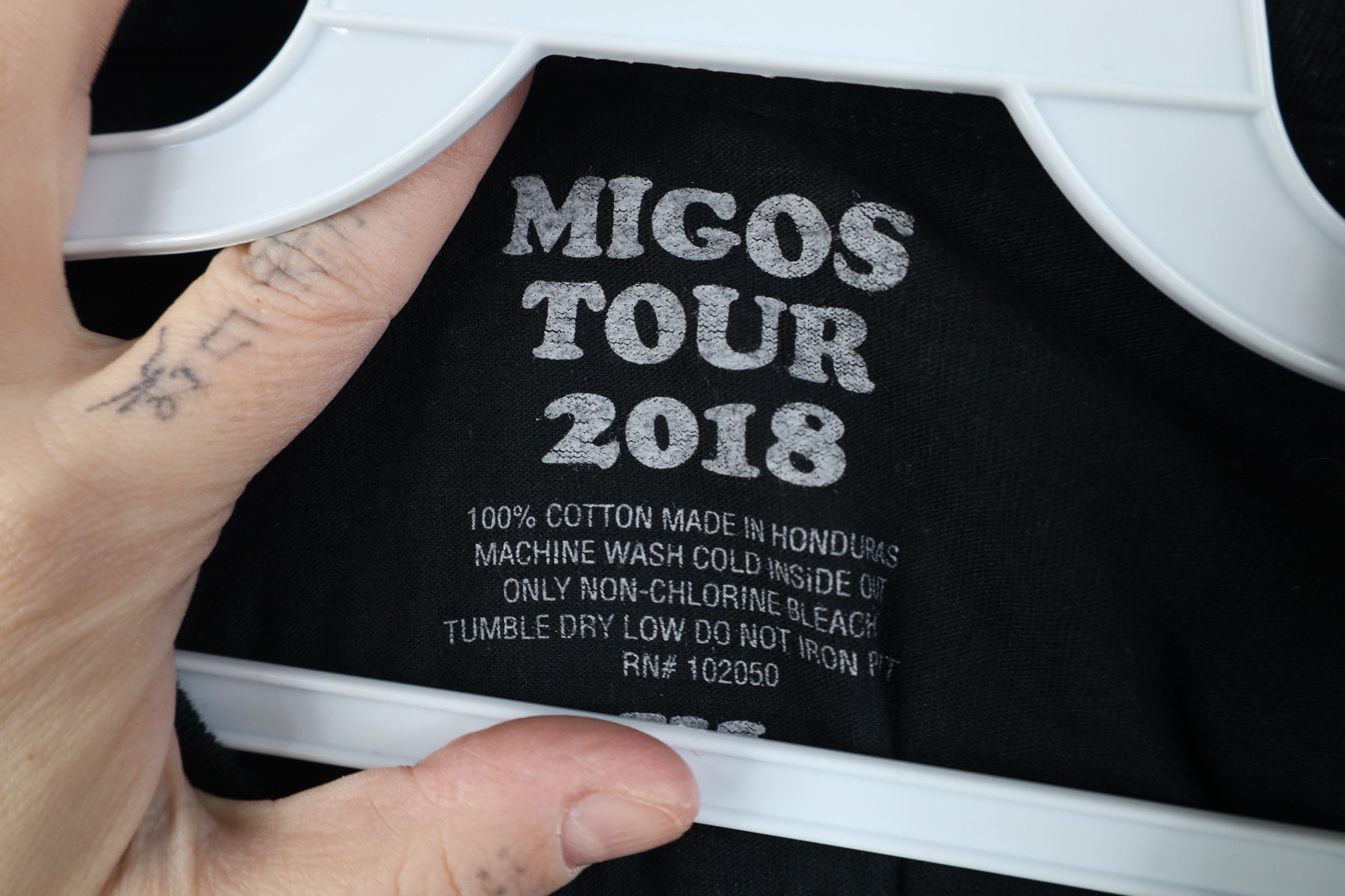 Vintage Y2K Migos Tour 2018 Takeoff Long Sleeve Rap Tee T-Shirt Size US XL / EU 56 / 4 - 10 Thumbnail