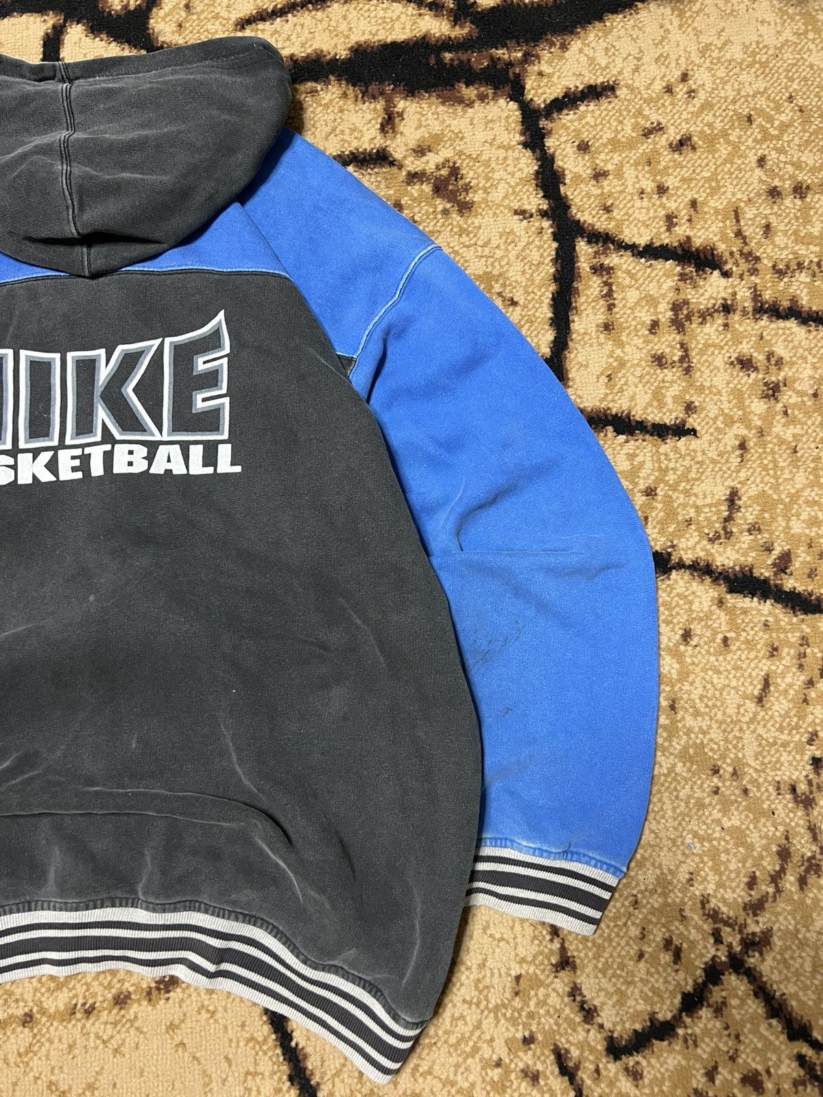 Nike × Vintage 00s Vintage Nike Ceter Swoosh Logo Oversized Sweatshirt Rare Size US XL / EU 56 / 4 - 6 Thumbnail
