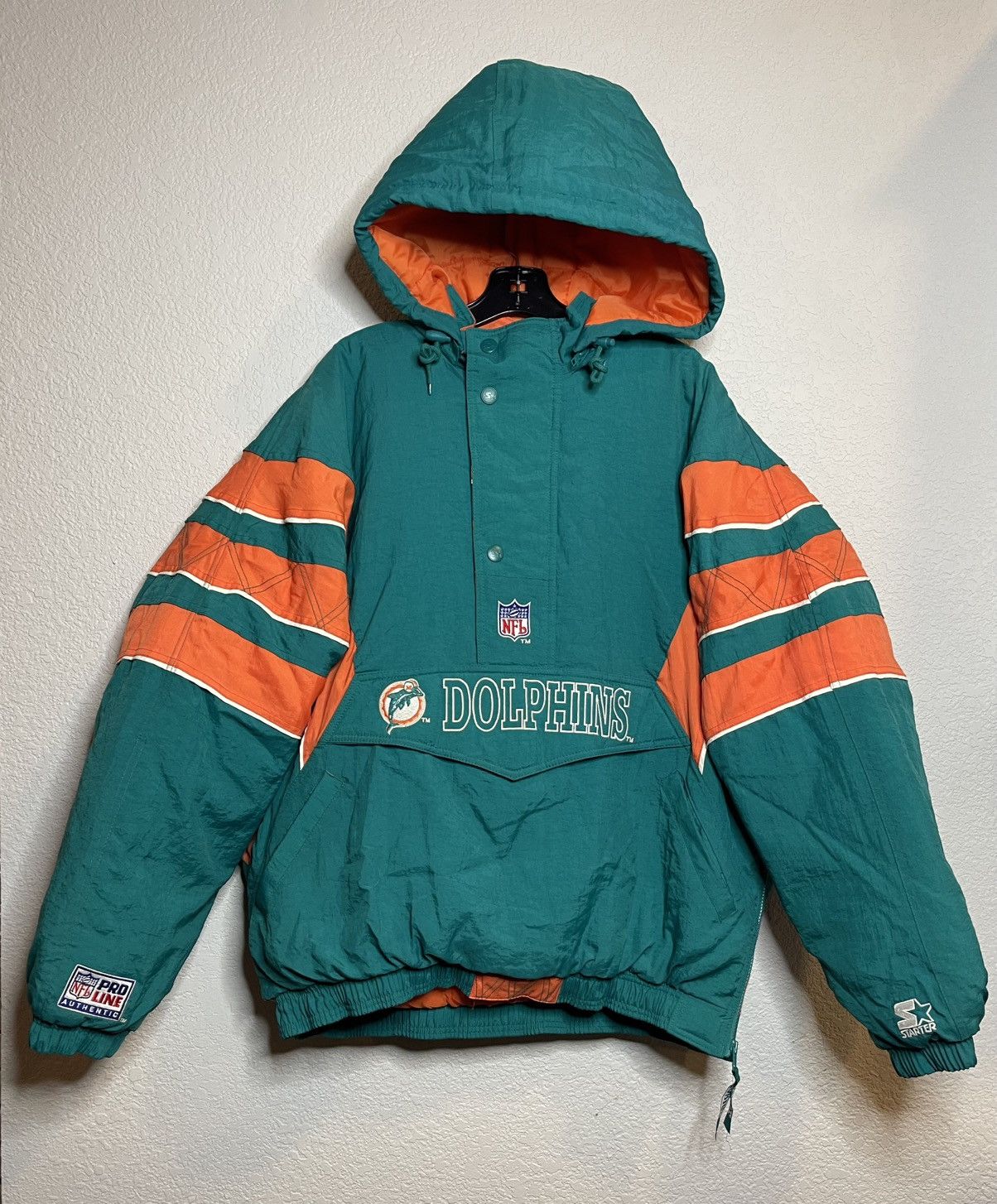 Apex One × Pro Line Miami Dolphins NFL Pro Line Apex One Starter Jacket XL VGC! Size US XL / EU 56 / 4 - 2 Thumbnail