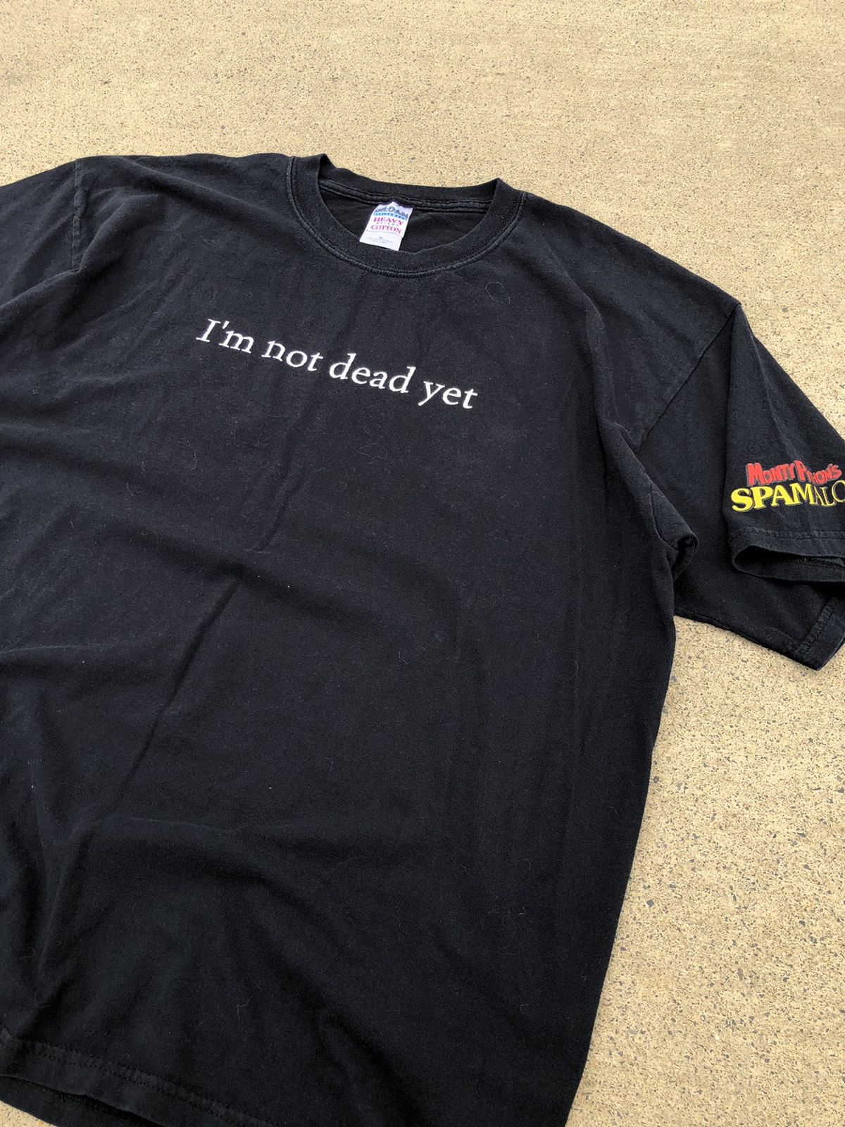 Vintage Monty python im not dead yet tee Size US XL / EU 56 / 4 - 2 Thumbnail