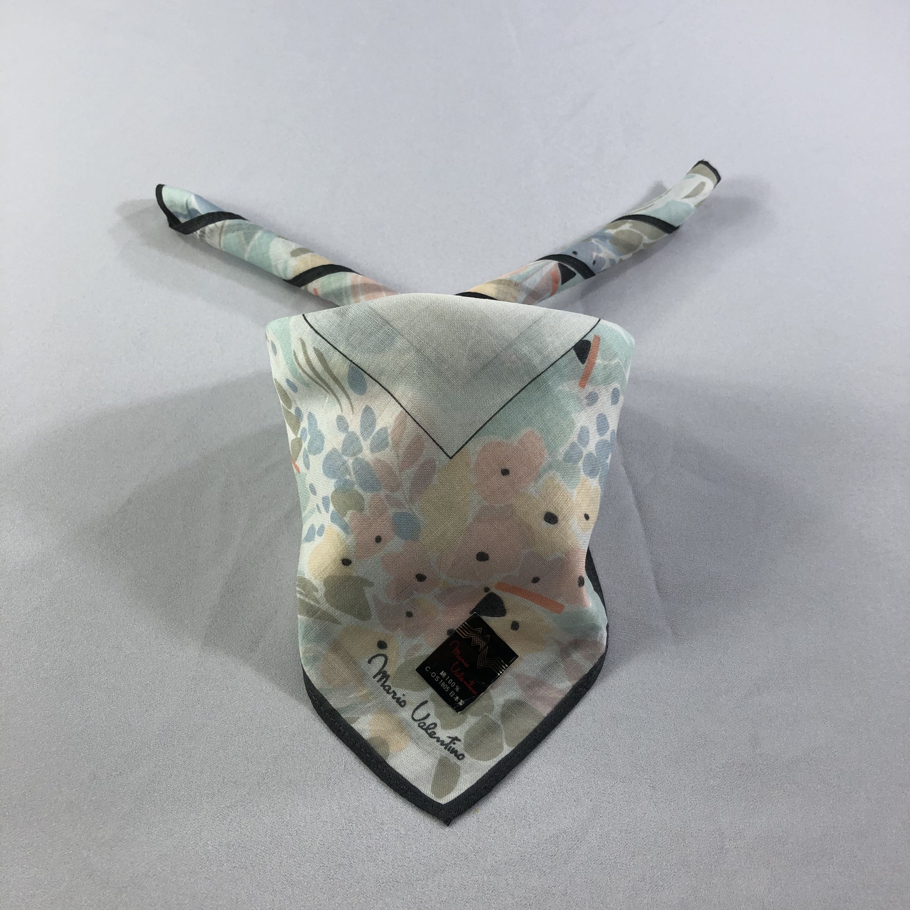 Mario Valentino Mario Valentino Handkerchief Neckerchief Bandana H2068 Size ONE SIZE - 1 Thumbnail