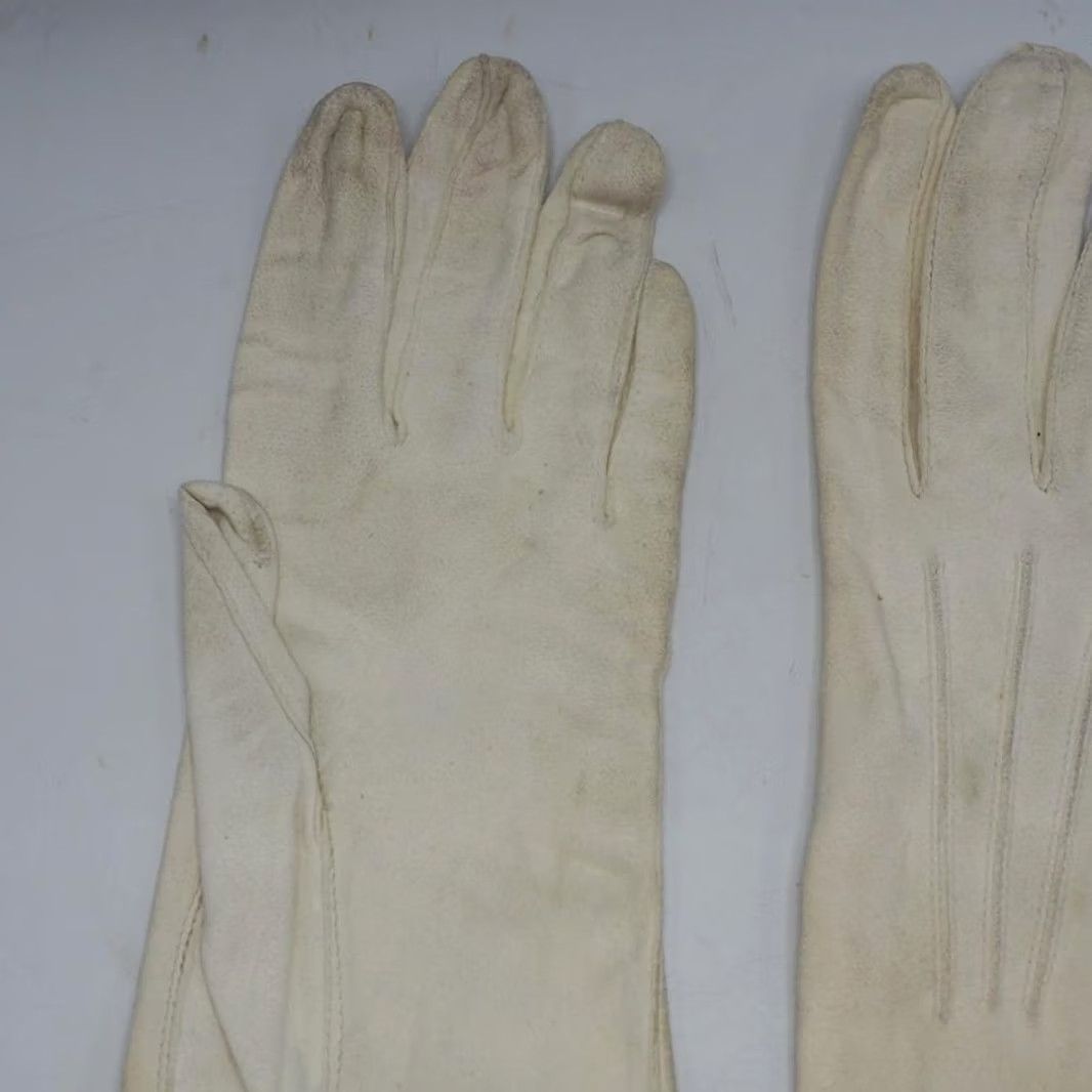 MCM VINTAGE Boyce Lazarus Fashion Gloves White Leather Size 7-1/2 MCM Size ONE SIZE - 3 Thumbnail