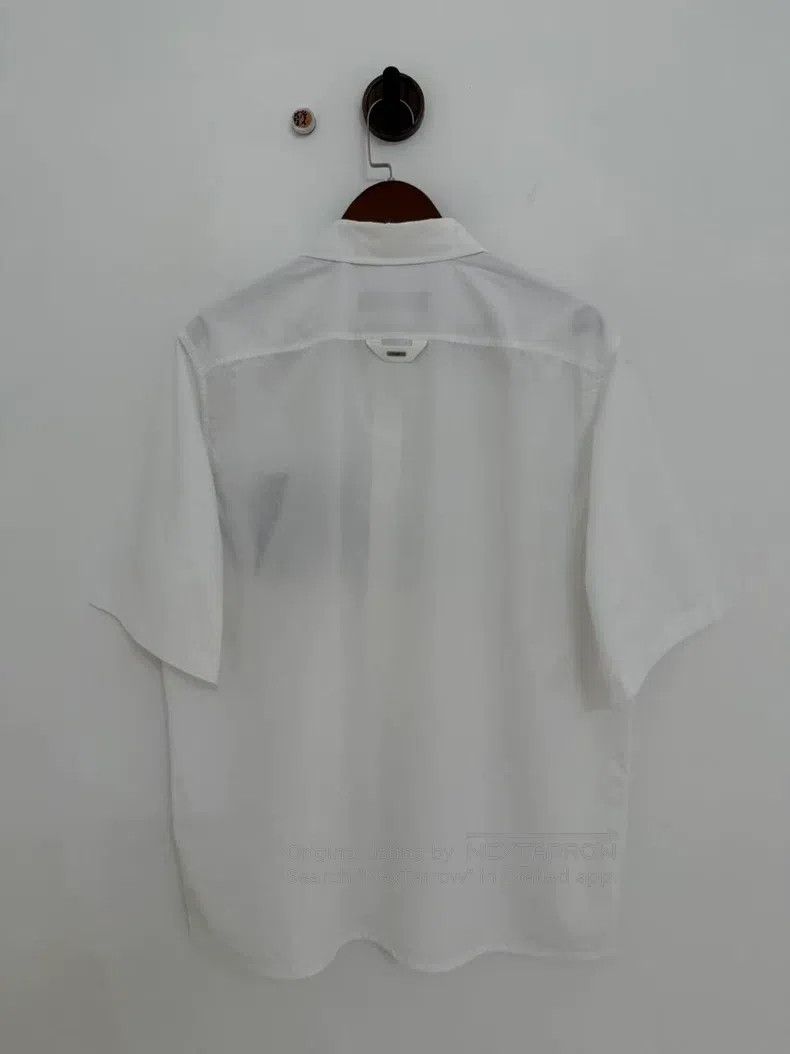 Louis Vuitton Louis Vuitton White printed logo shirt Size US M / EU 48-50 / 2 - 3 Thumbnail
