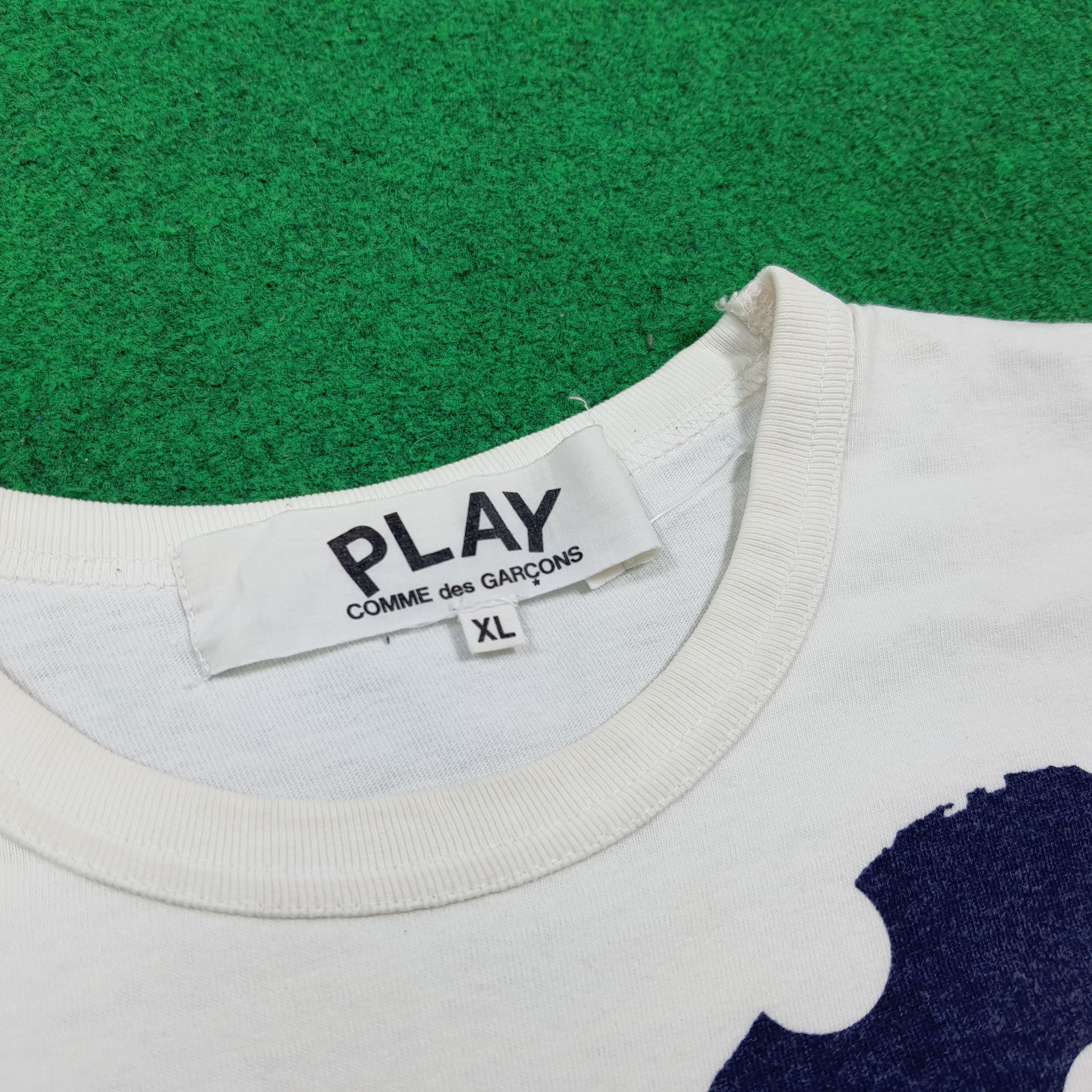 Comme des Garcons PLAY Vintage Comme Des Garcons PLAY Japan Blue Love C301N75 Size US L / EU 52-54 / 3 - 4 Thumbnail