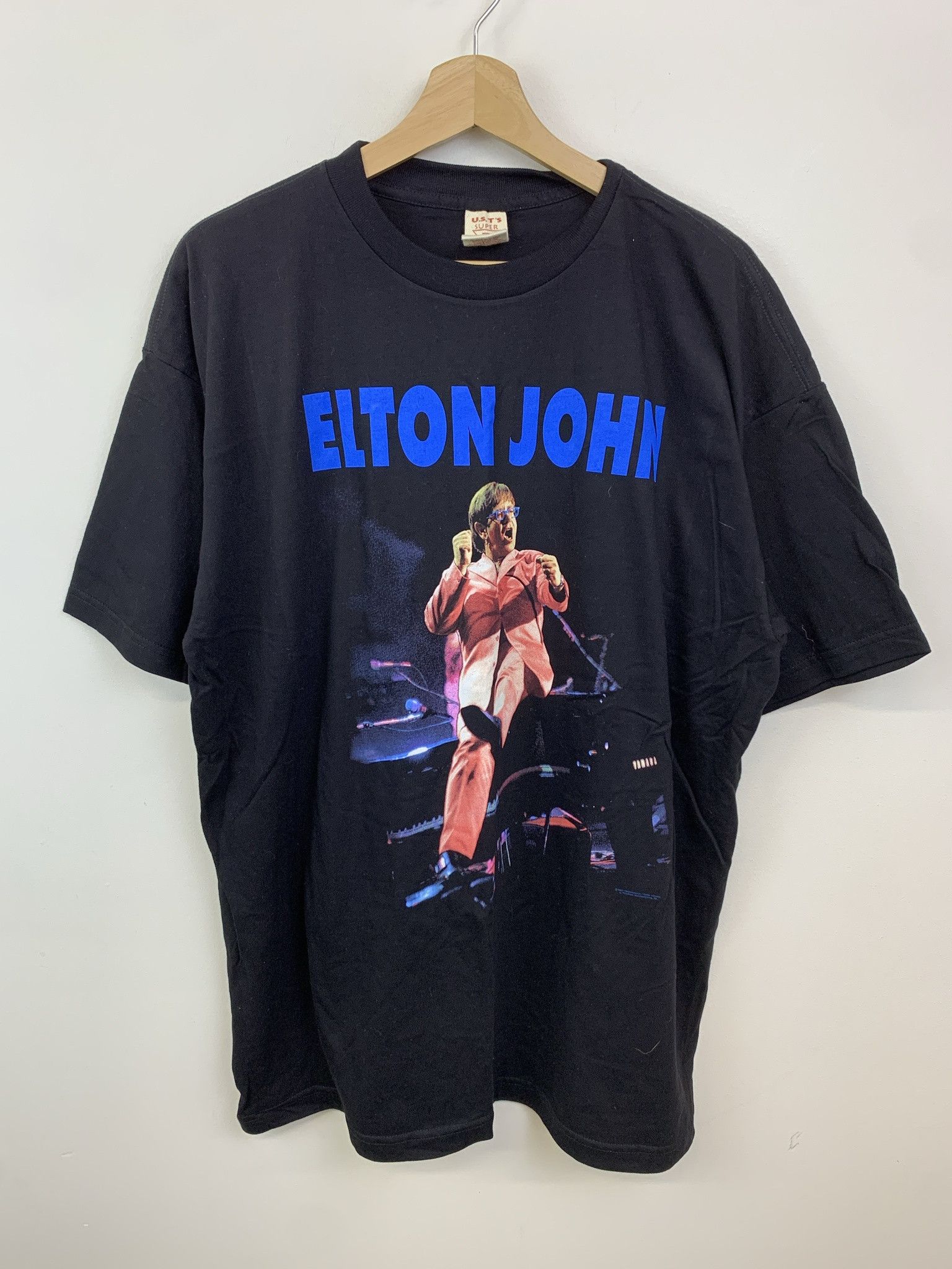 Other Vintage Elton John 1999 USA Tour Tee Size XL Size US XL / EU 56 / 4 - 1 Thumbnail