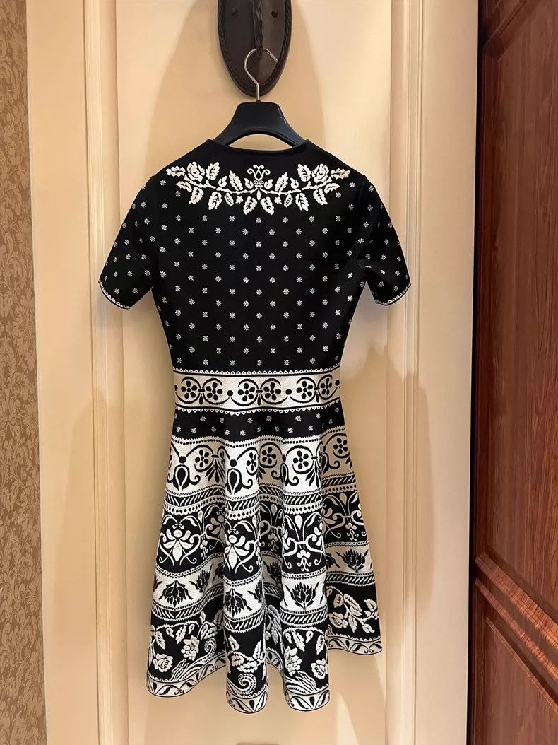 Alexander McQueen Alexander Mcqueen Dress Size S / US 4 / IT 40 - 2 Thumbnail