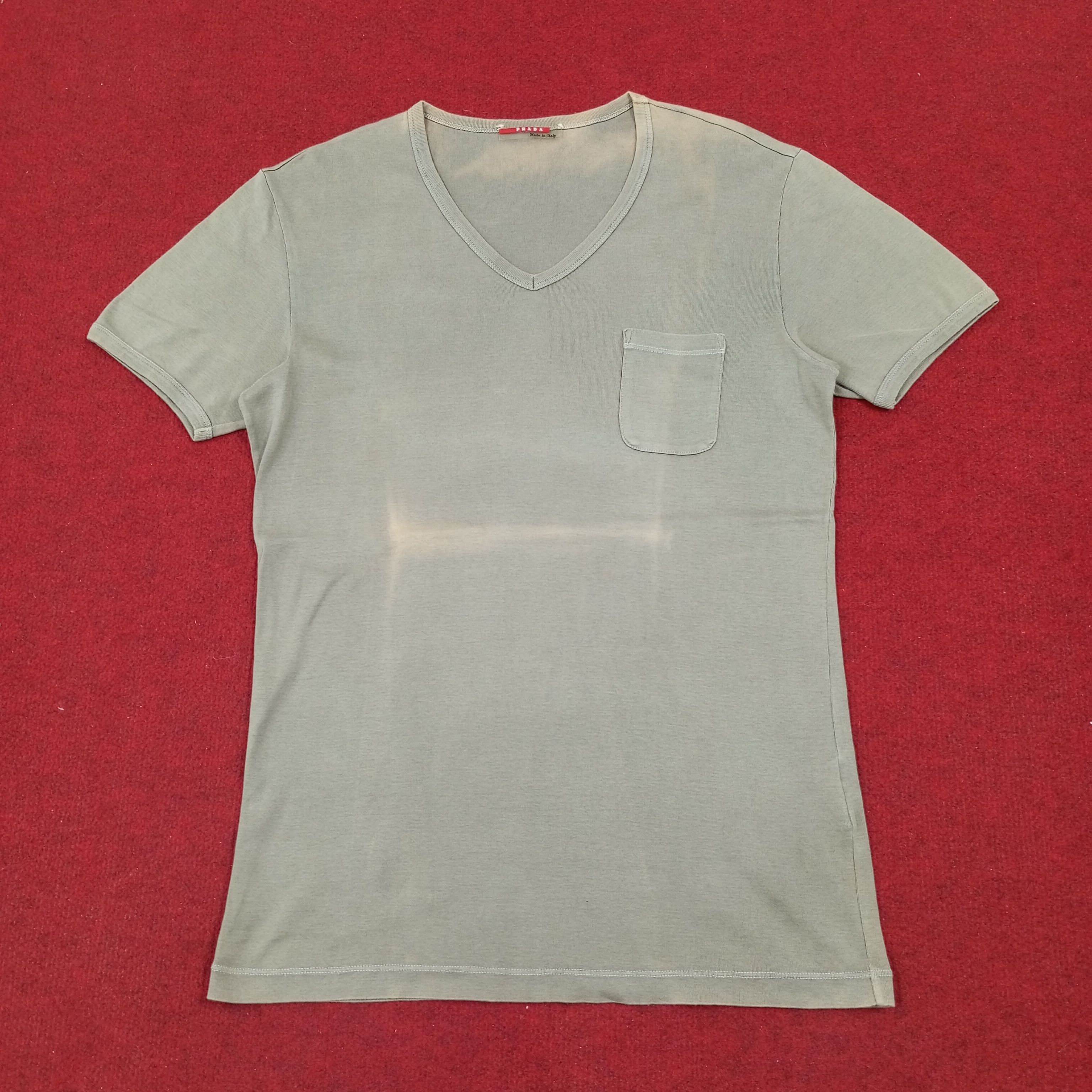 Prada Prada Luxury Fashion Brand Pocket Design Tshirt Size US S / EU 44-46 / 1 - 1 Thumbnail