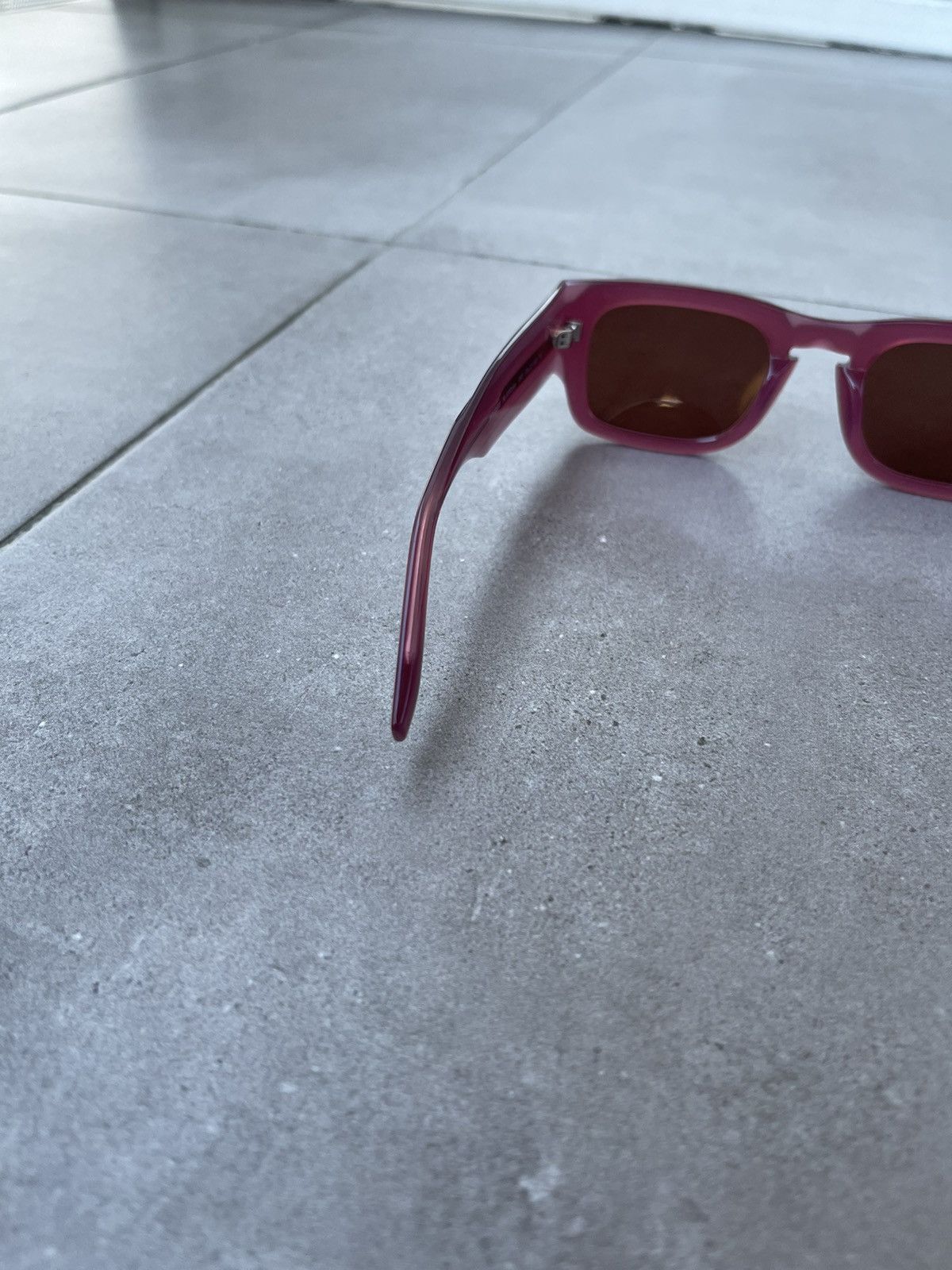 Alexander McQueen !DS! Alexander Mcqueen MQ0359S Tiny Violet Square Sunglasses Size ONE SIZE - 13 Thumbnail