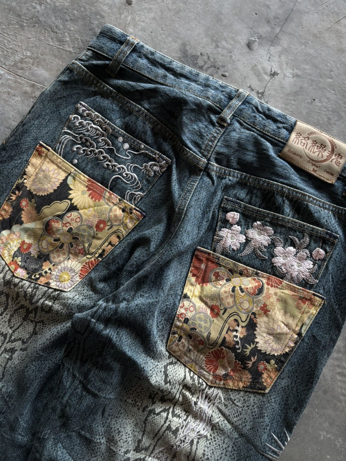 Karakuri Tamashii KARAKURI TAMASHII overprint dragon embroidery multipocket Size US 33 - 21 Thumbnail