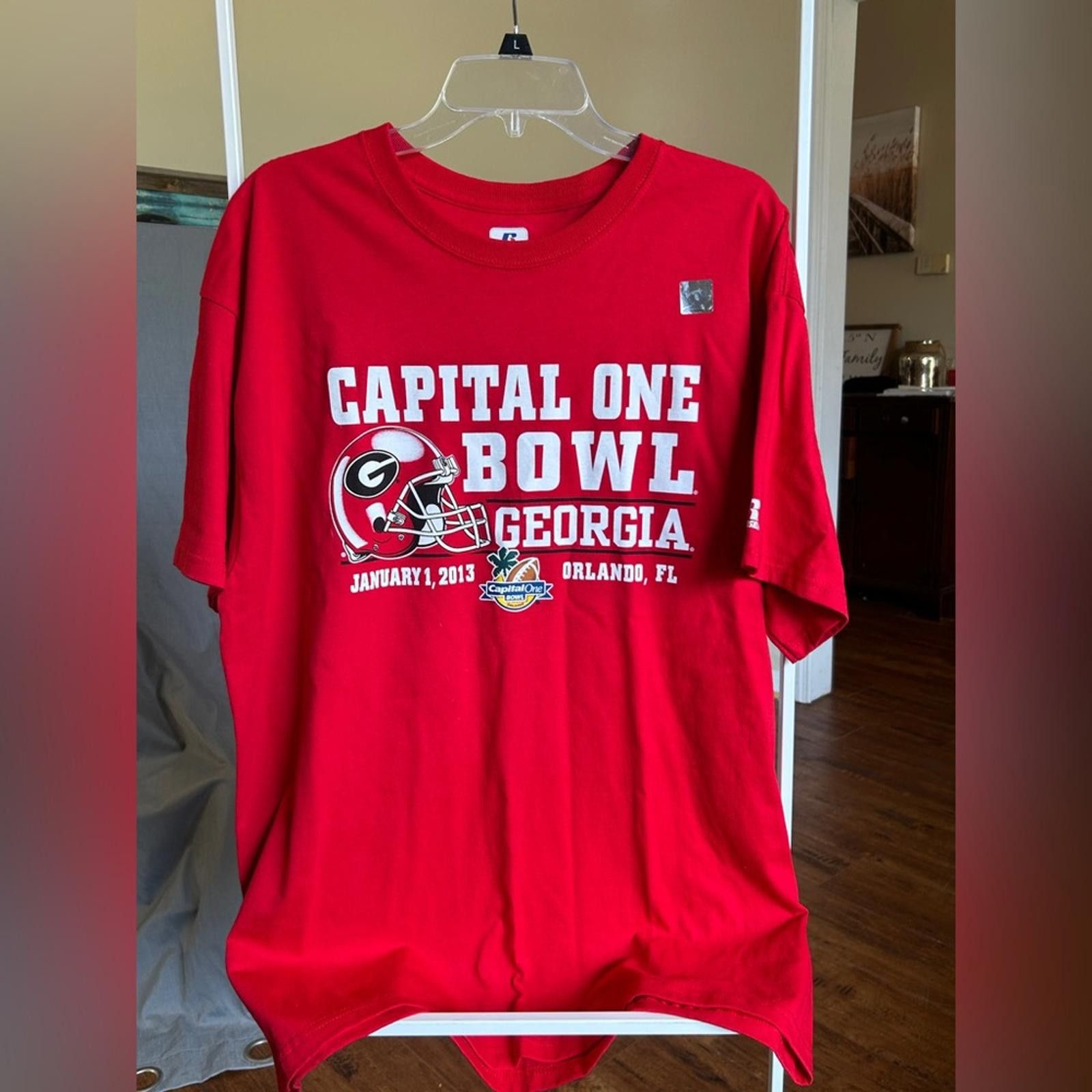 Russell Athletic Russell Athletic Red Graphic Tee with Metallic Sticker Size US M / EU 48-50 / 2 - 1 Thumbnail