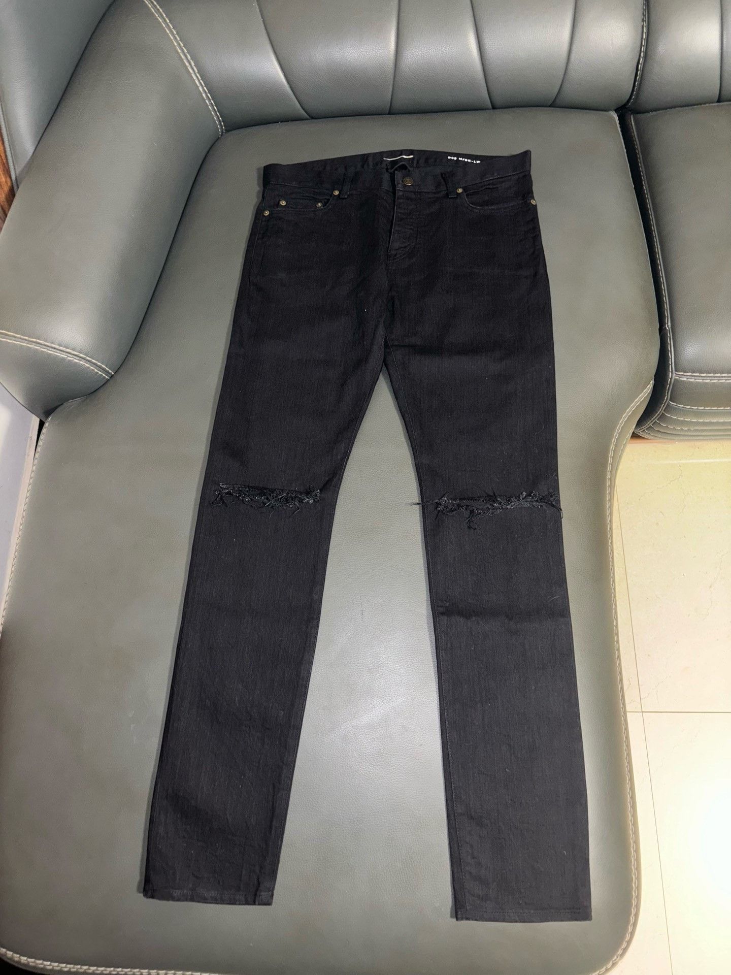 Saint Laurent Paris Saint Laurent Black Distressed Denim Pants Size US 33 - 1 Thumbnail