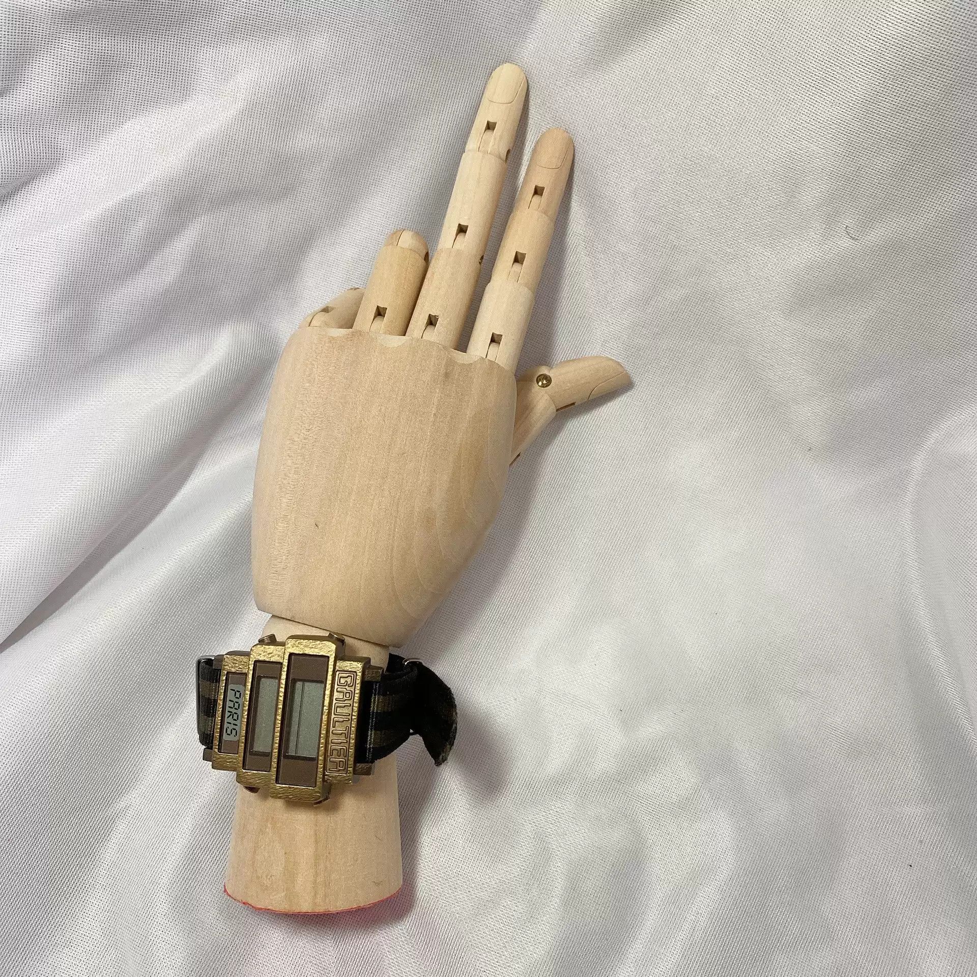 Jean Paul Gaultier Geanpaul Goultier Grettier Watch Size ONE SIZE - 1 Thumbnail