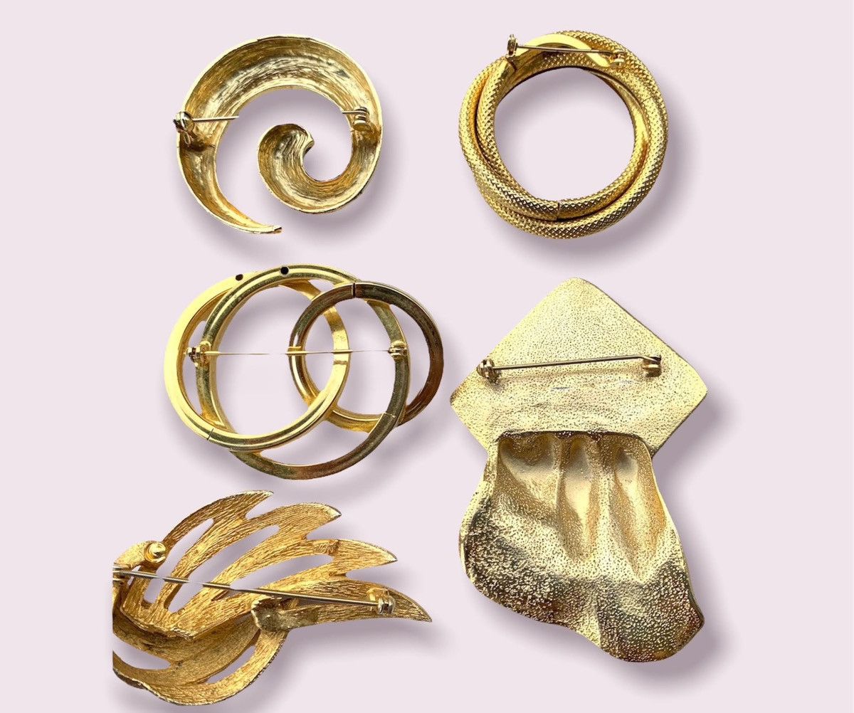 Vintage Costume Brooch Lot Gold Vintage High End Statement Jewelry Size ONE SIZE - 8 Thumbnail