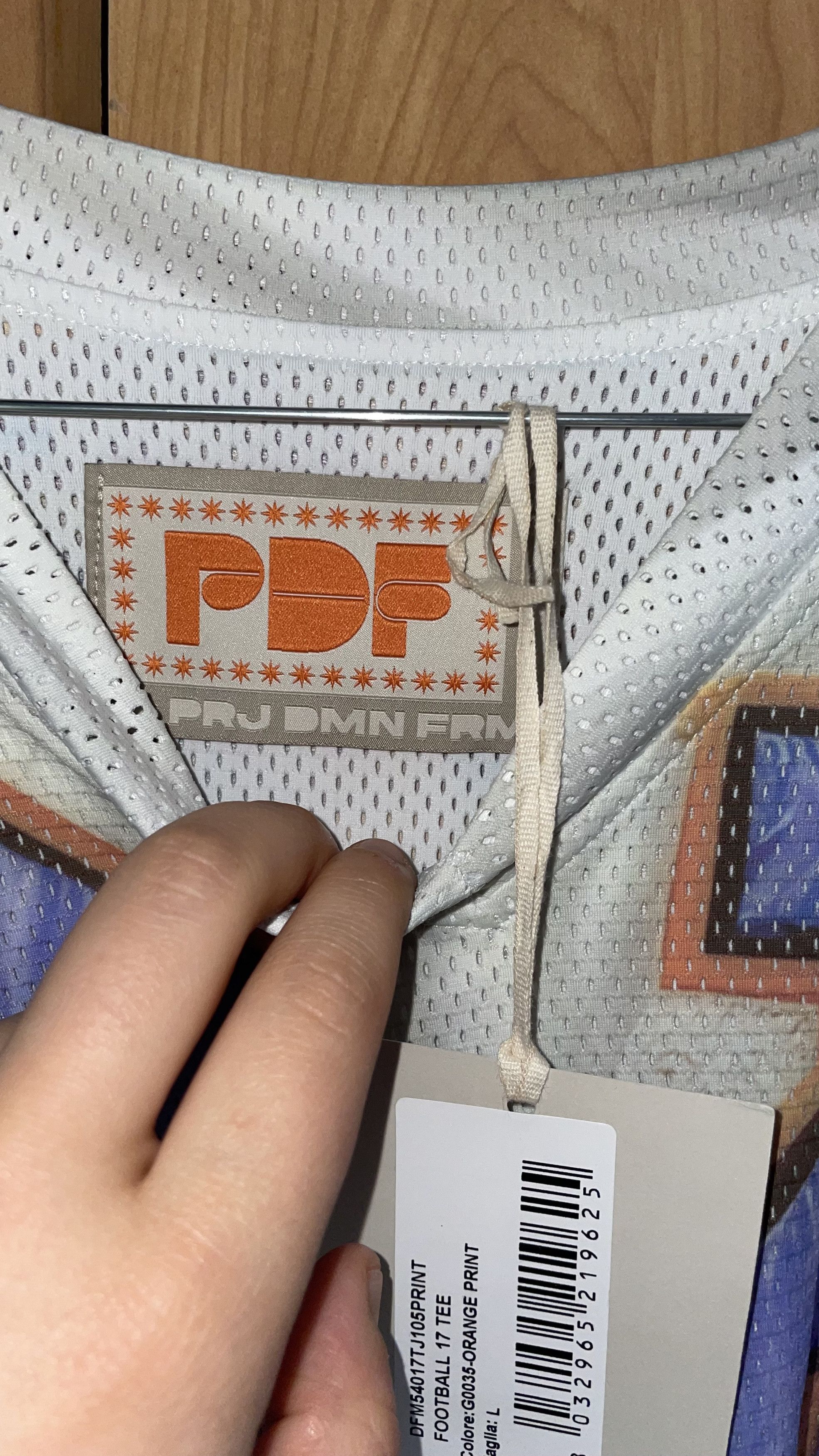 PDF Jersey PDF Channel 17 orange Size US L / EU 52-54 / 3 - 3 Thumbnail