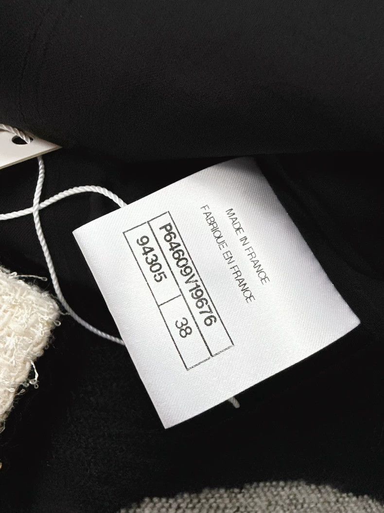 Chanel Chanel 20A Kangpeng Street black and white color-blocked d Size XS / US 0-2 / IT 36-38 - 5 Thumbnail