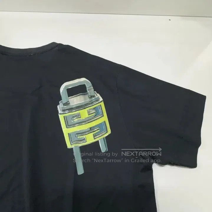 Givenchy GIVENCHY Lock Pattern Men's Short-Sleeve T-Shirt. Size US S / EU 44-46 / 1 - 8 Thumbnail