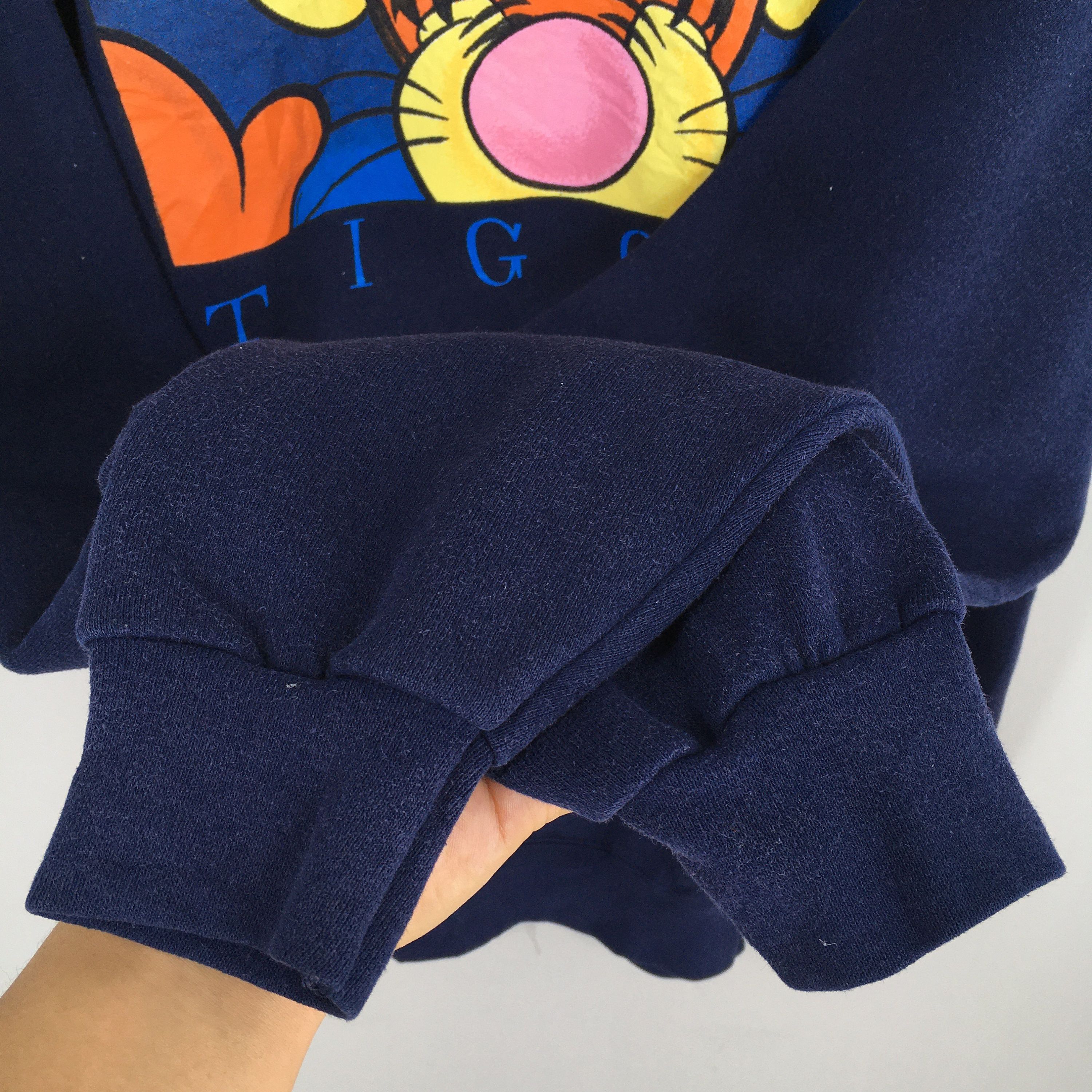 Disney × Vintage Vintage 90s Tigger Disney Blue Sweatshirt Medium Size US M / EU 48-50 / 2 - 6 Thumbnail