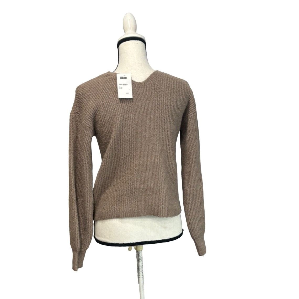 Other Pink Rose Junior’s V-neck Cropped Sweater, Natural, Sz.XS Size XS / US 0-2 / IT 36-38 - 4 Thumbnail