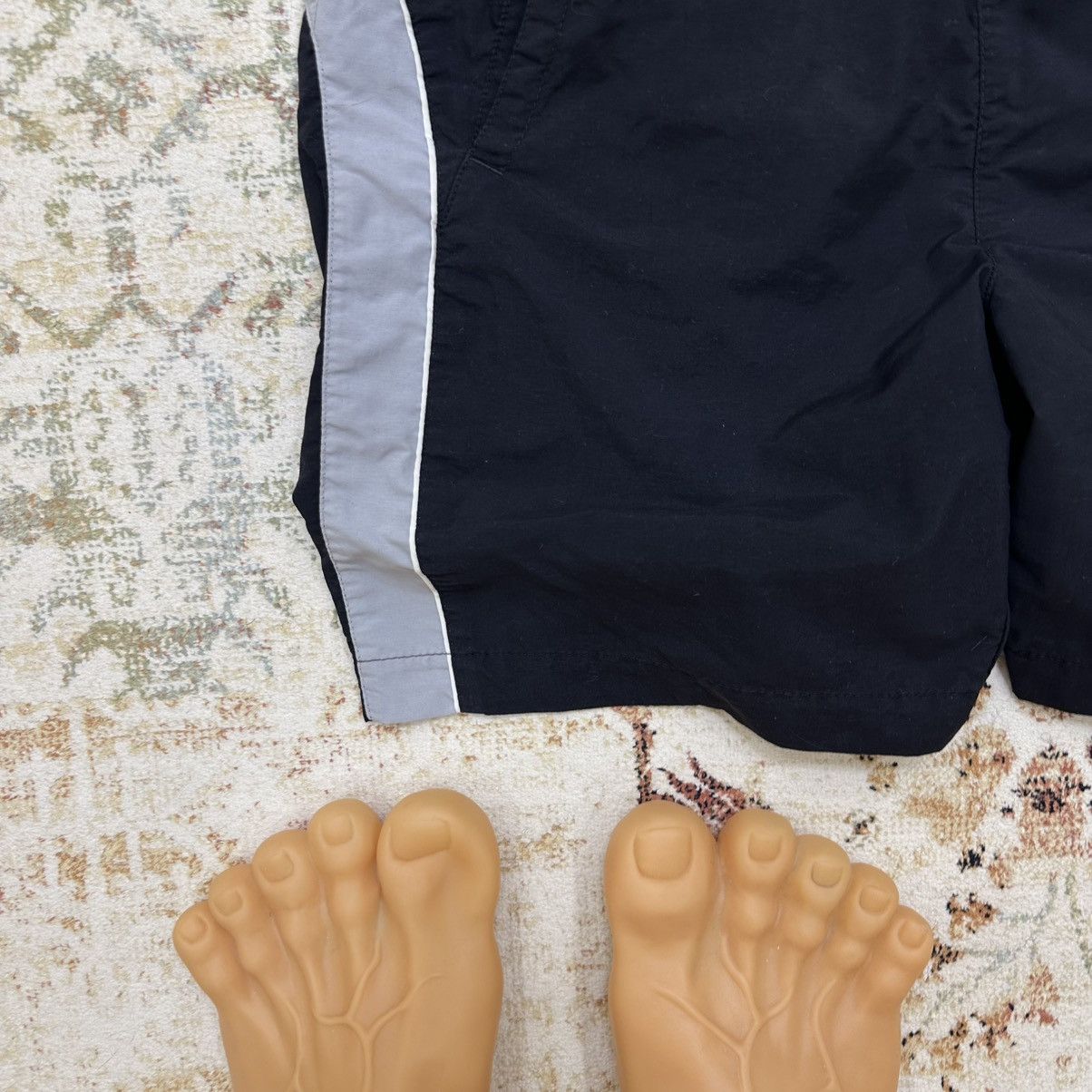 Nike × Vintage Vintage Nike Shorts Baggy Style Small Swoosh 00s Y2K Size US 28 / EU 44 - 3 Thumbnail