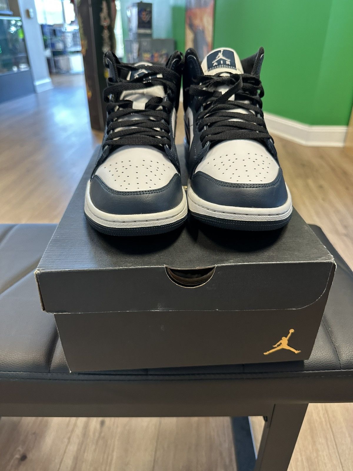 Nike Air Jordan 1 Mid Armory Navy Size US 9.5 / EU 42-43 - 2 Thumbnail