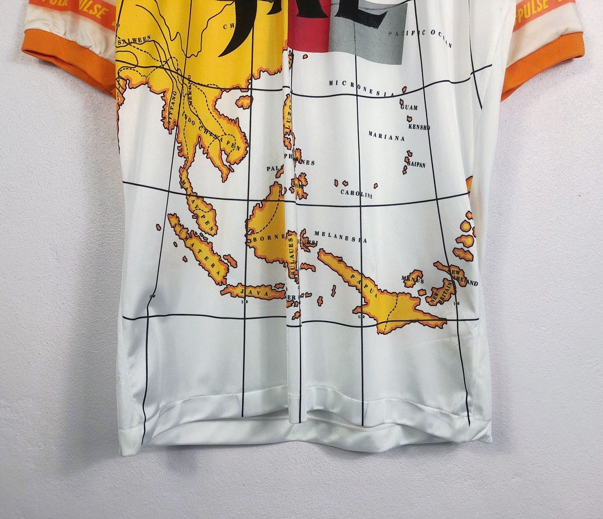 Puma × Vintage Vintage Puma X Shimizu S-Pulse 95/96 Signed Football Jersey Size US M / EU 48-50 / 2 - 6 Thumbnail