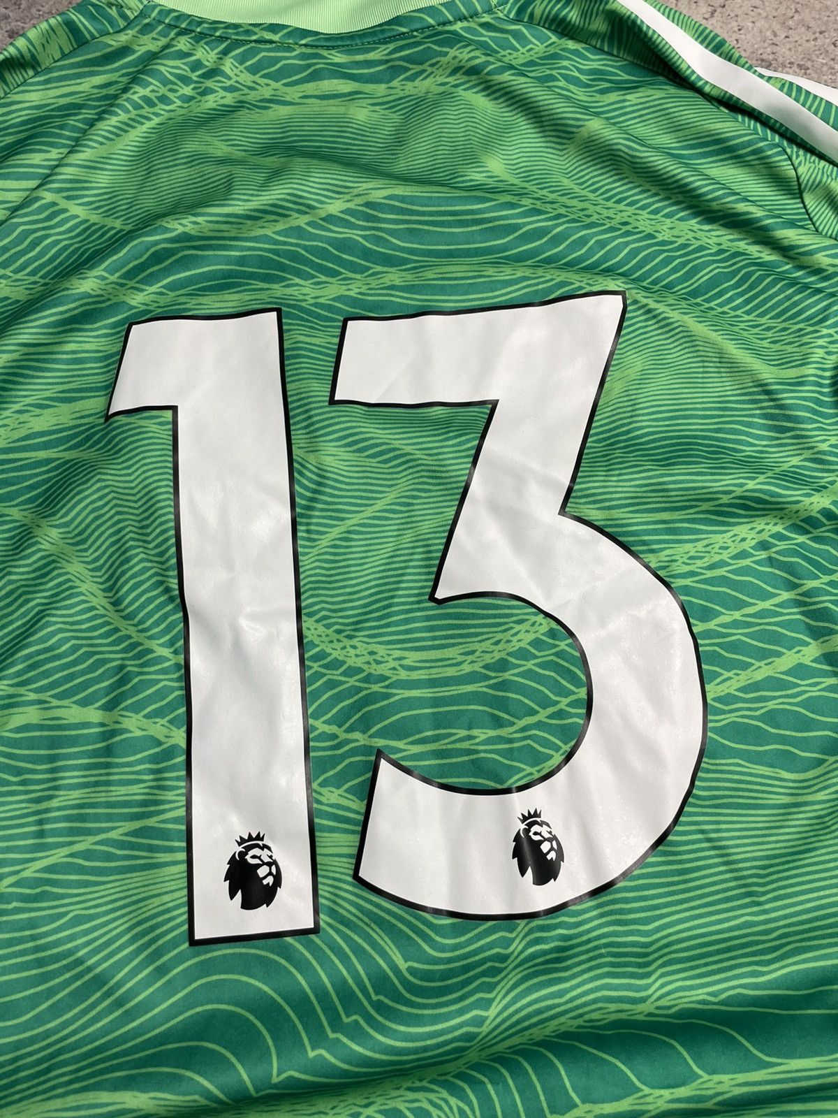 Adidas Adidas #13 number 2021 Long Sleeve Manchester United Jersey Size US M / EU 48-50 / 2 - 3 Thumbnail