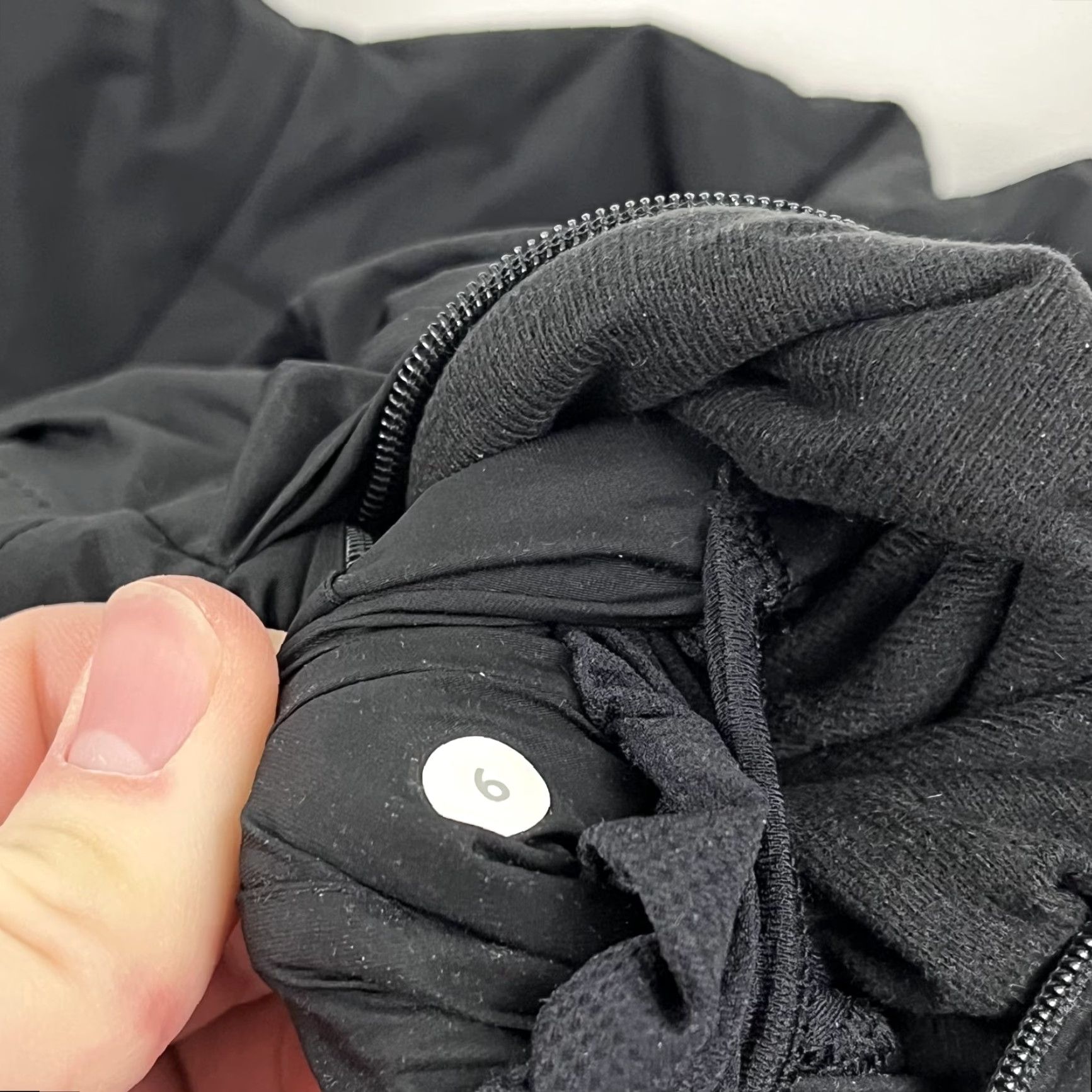 Lululemon Lululemon Run For Cold Jacket Women Sz 6 Black Primaloft Full Zip Pockets Thumbholes Athletic Womens Size M / US 6-8 / IT 42-44 - 7 Thumbnail