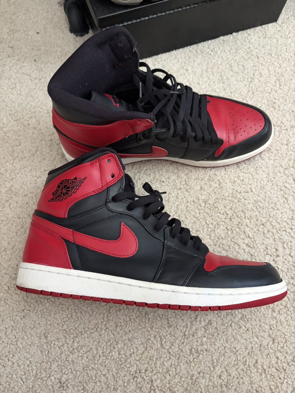 Jordan Brand Air Jordan 1 High Retro DMP Chicago Bulls 2009 Bred VNDS Size US 11 / EU 44 - 1 Thumbnail