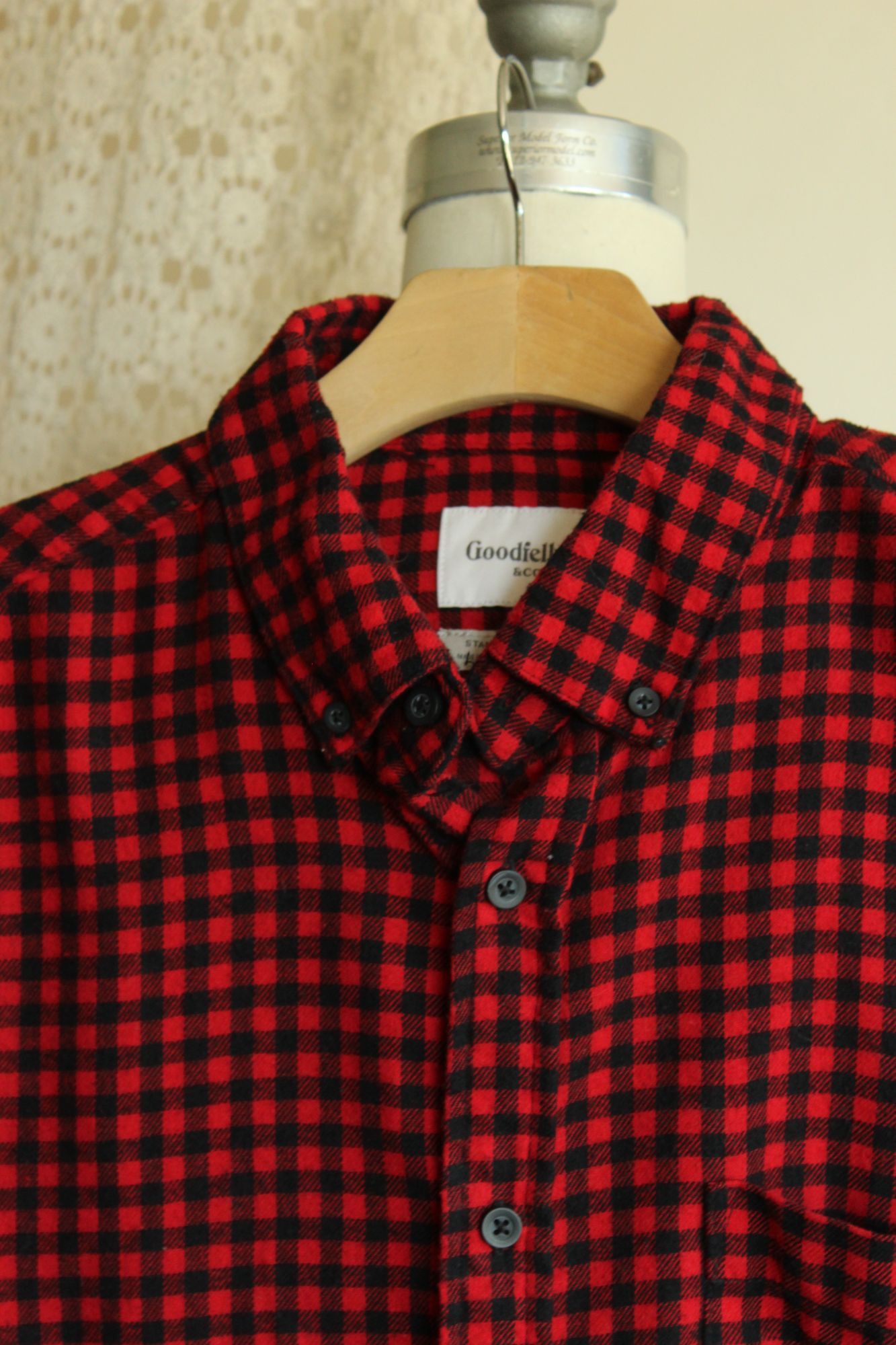 Other Goodfellow & Co Mens, Size L, Red & Black Plaid Button-Up Fl Size US L / EU 52-54 / 3 - 5 Thumbnail