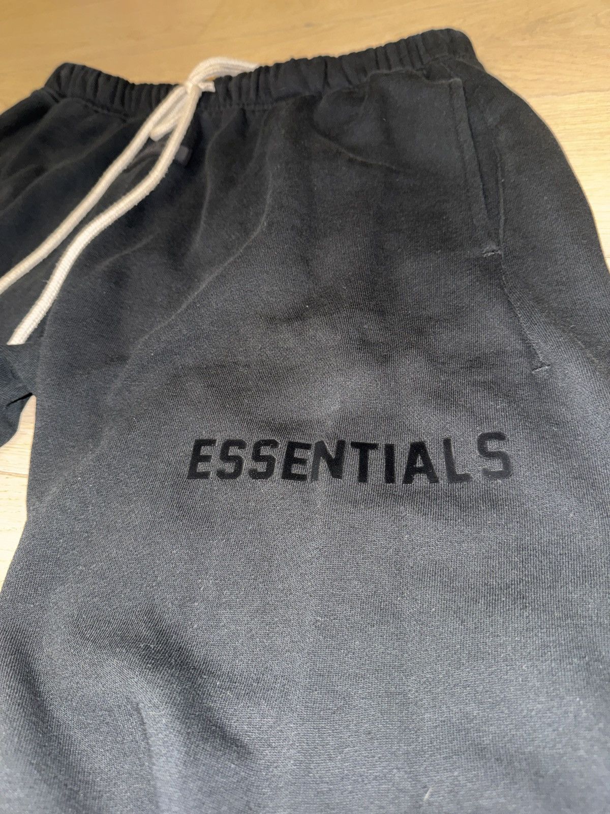 Fear of God Fear of God Essentials Black Sweatpants Size US 34 / EU 50 - 2 Thumbnail