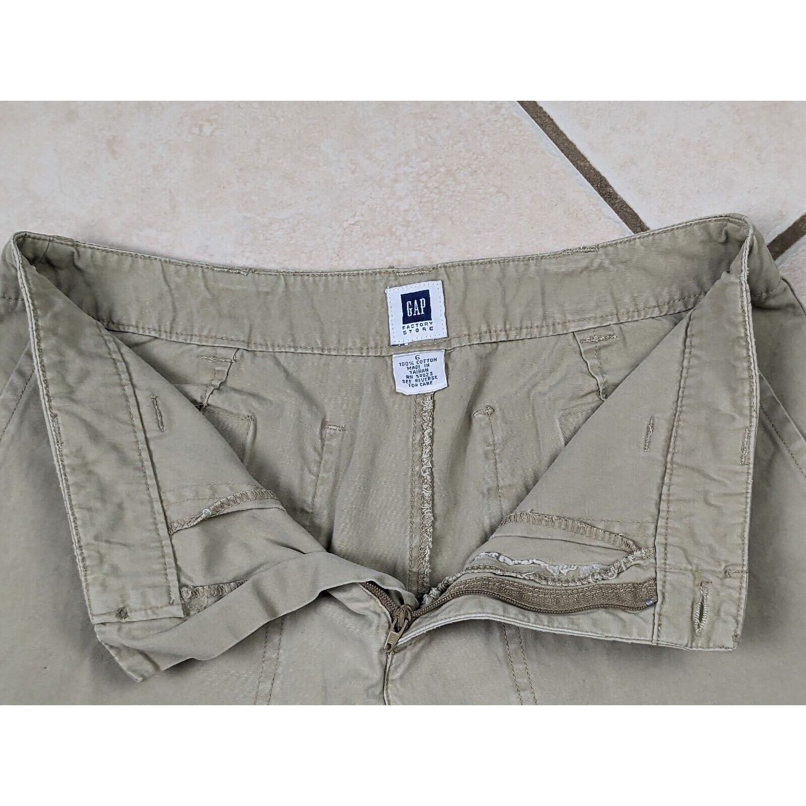 Gap Vtg Gap Factory Store Tan Khaki Bermuda Shorts Size 6 Cotton Size 28" / US 6 / IT 42 - 2 Thumbnail