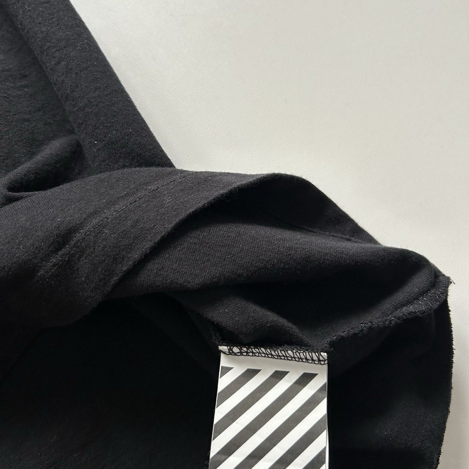 Off-White Off-White T Shirt XL Black Tape Arrows Graphic Virgil Abloh Size US XL / EU 56 / 4 - 6 Thumbnail
