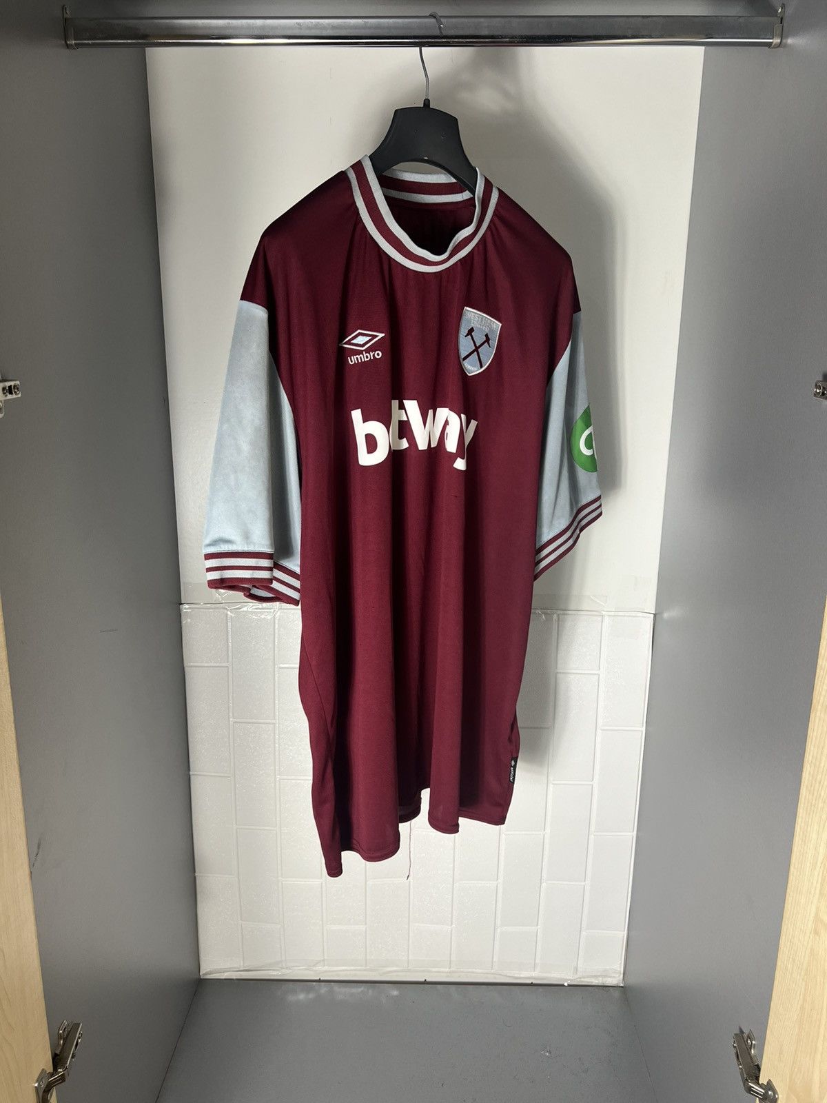 Vintage VERY RARE UMBRO FC WEST HAM UNITED ENGLAND SOCCER JERSEY 90s Size US XXL / EU 58 / 5 - 4 Thumbnail