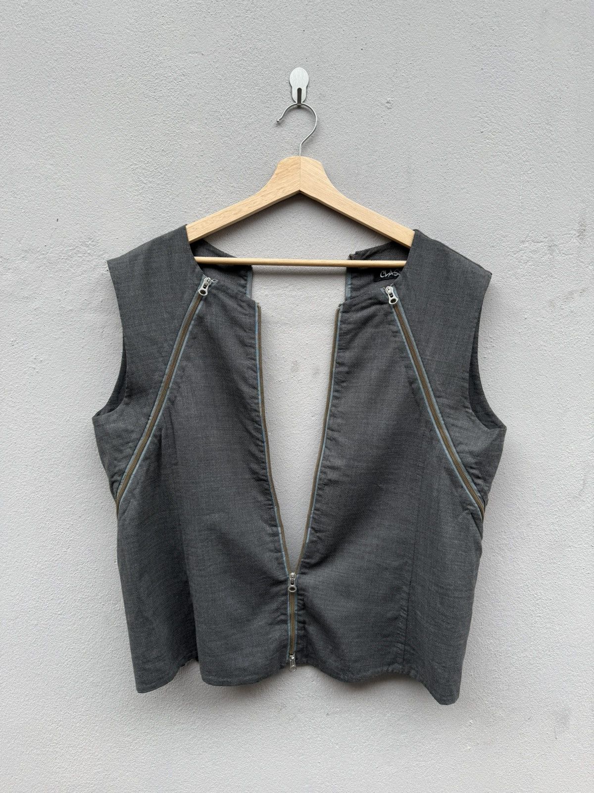 Beauty Beast Japanese Designer “Class” Multizipper / Parts Vest Size US M / EU 48-50 / 2 - 4 Thumbnail