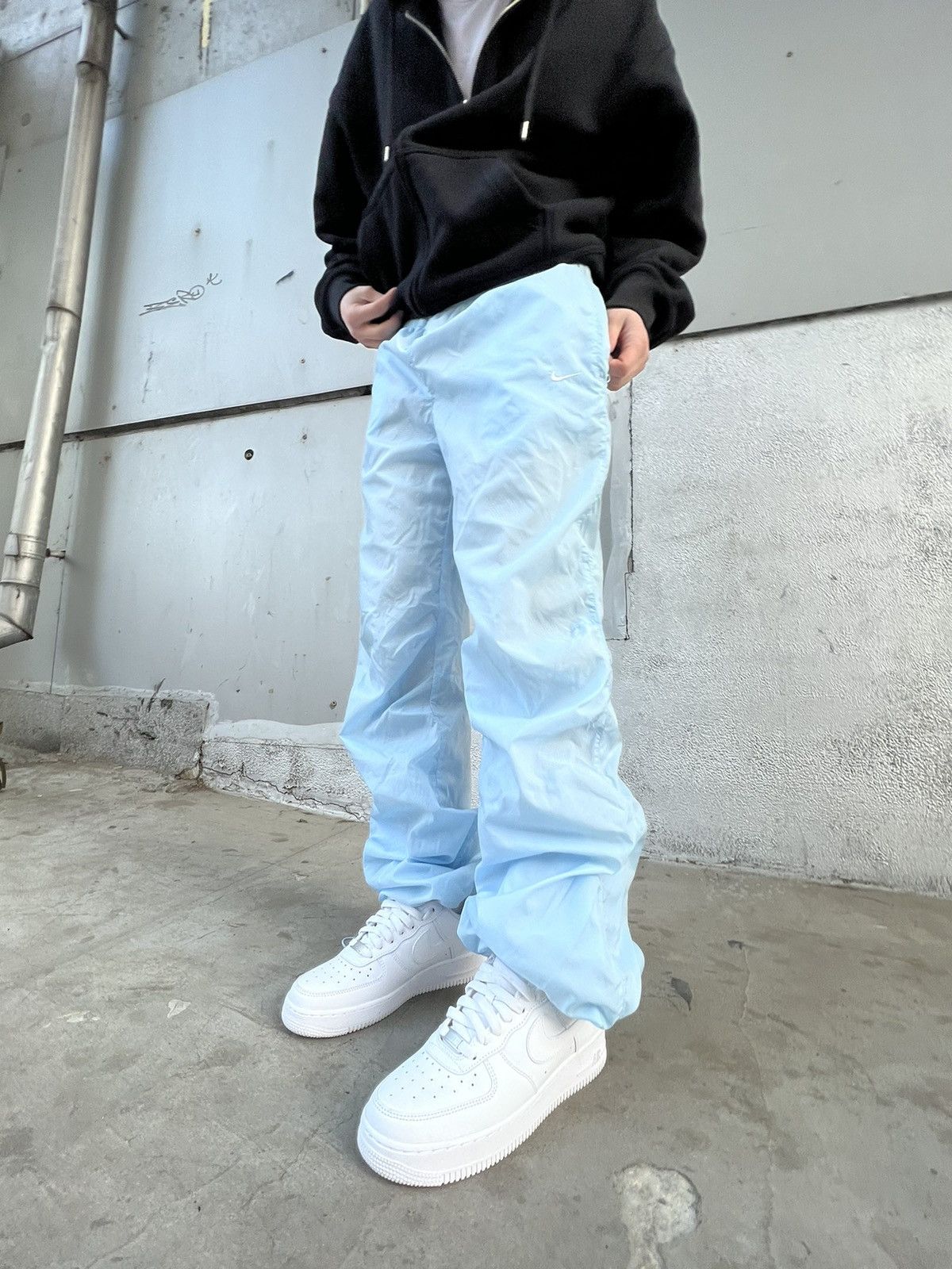 Nike Vintage Nike Pants Joggers Baby Blue Size US 30 / EU 46 - 1 Thumbnail