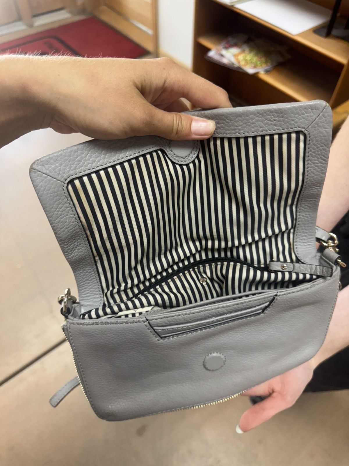 Kate Spade Kate Spade Gray Pebbled Leather Crossbody Bag Size ONE SIZE - 2 Thumbnail