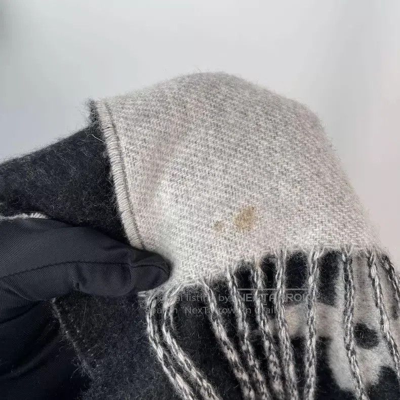 Louis Vuitton Louis Vuitton Black and grey full-printed cashmere double- Size ONE SIZE - 5 Thumbnail